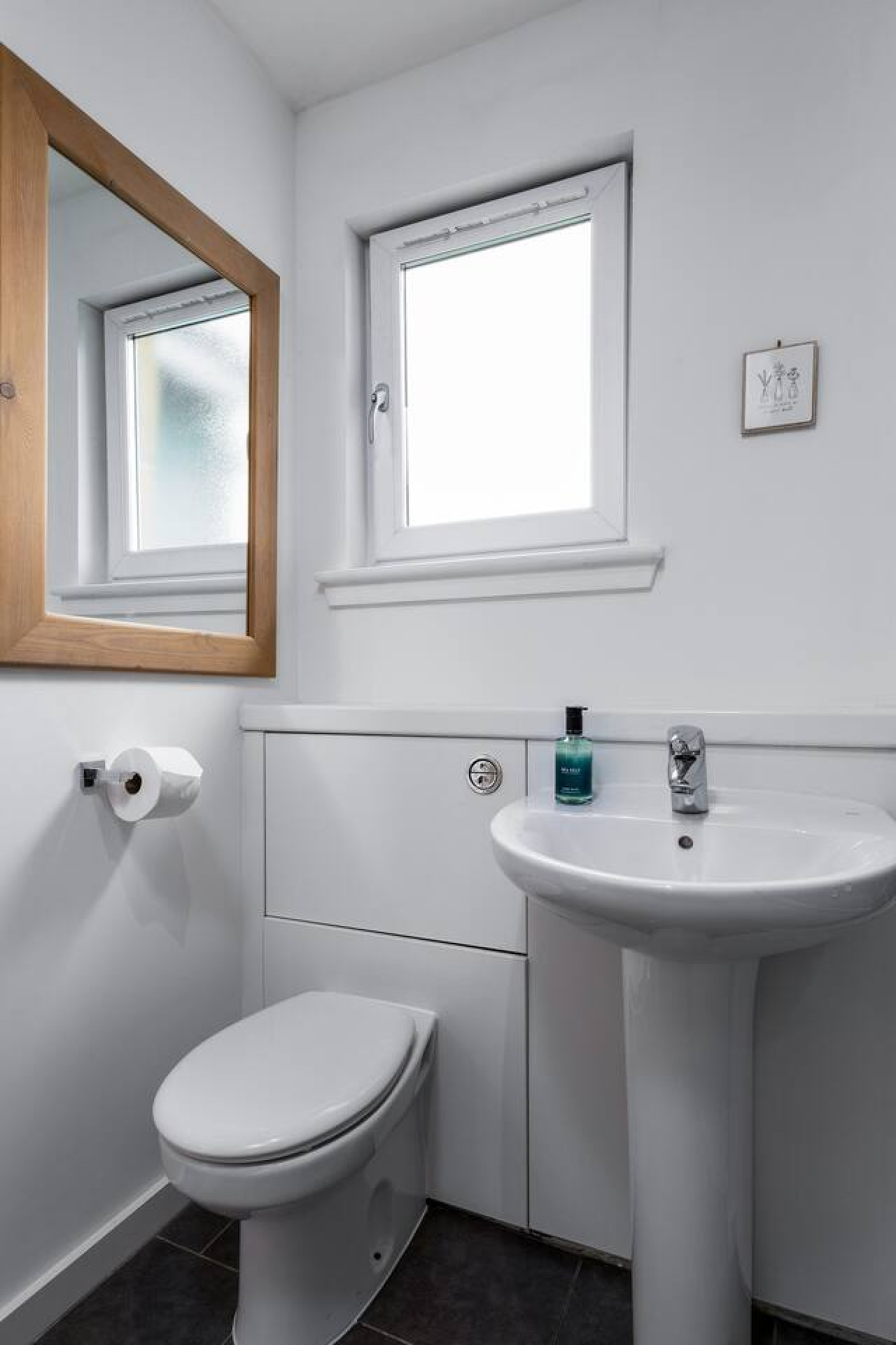 The Stirling Penthouse - Free Parking in 71 Chandlers Court, Stirling, FK81NR - Property image 34 - VivreStays