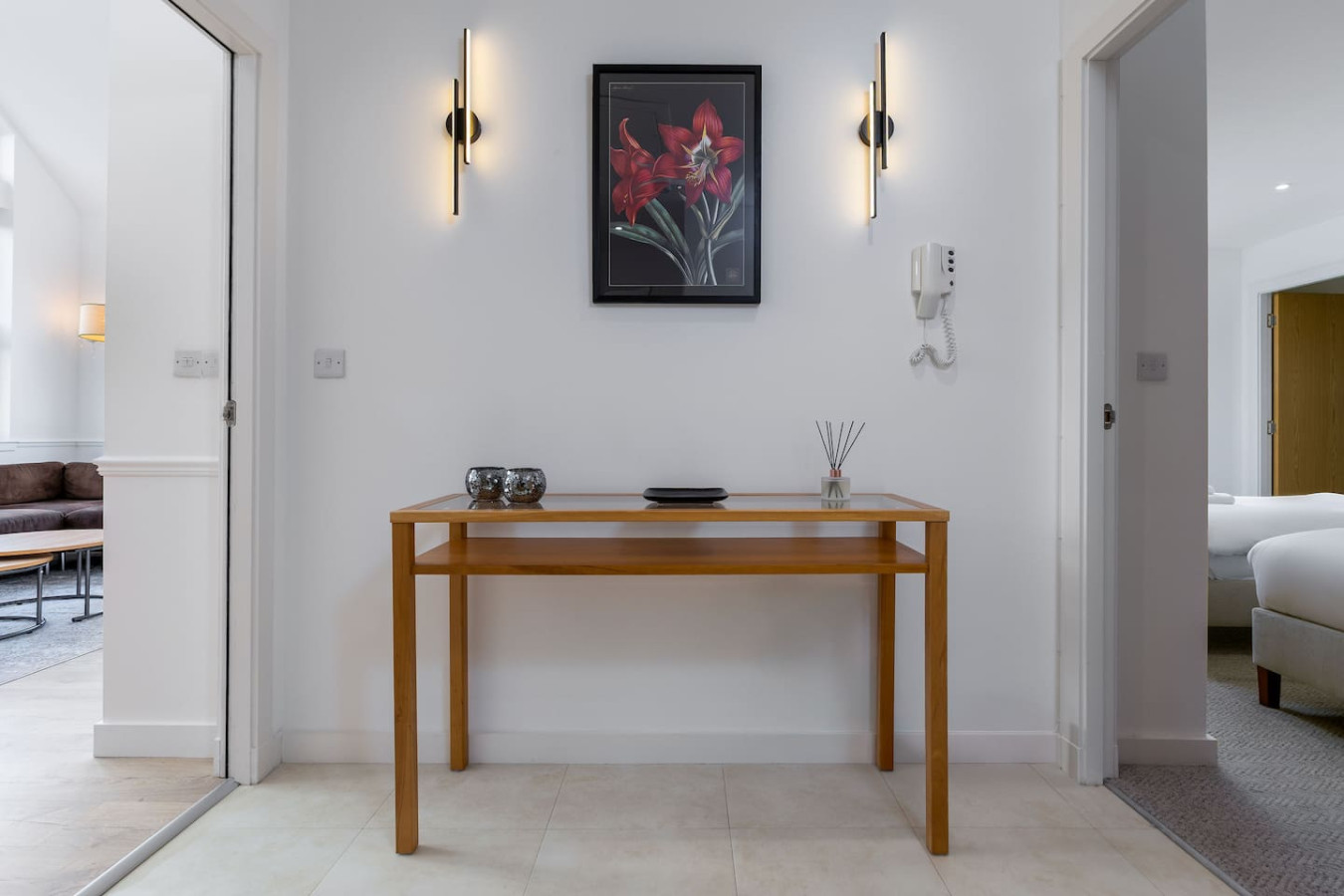 The Stirling Penthouse - Free Parking in 71 Chandlers Court, Stirling, FK81NR - Property image 18 - VivreStays