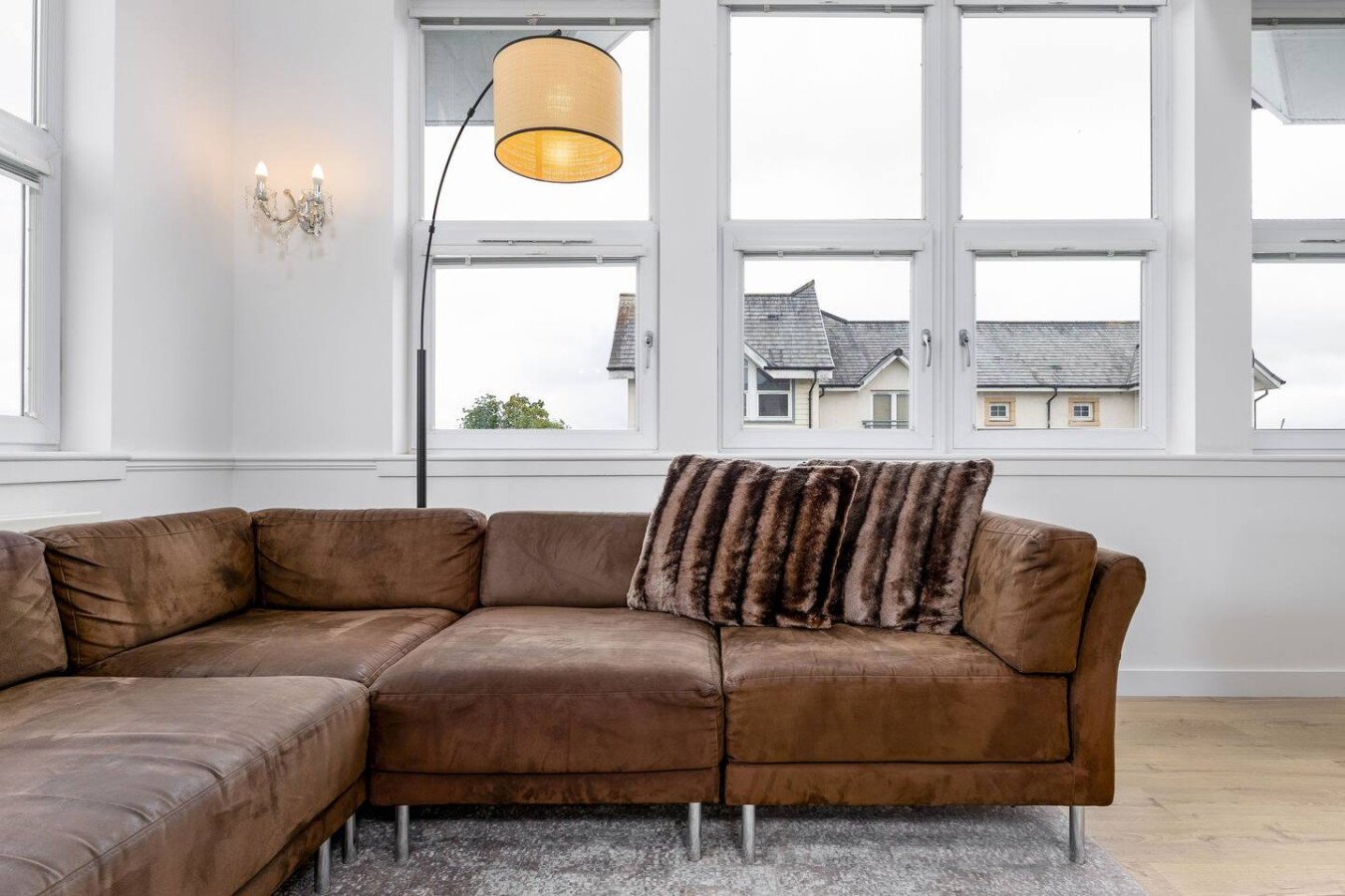 The Stirling Penthouse - Free Parking in 71 Chandlers Court, Stirling, FK81NR - Property image 9 - VivreStays