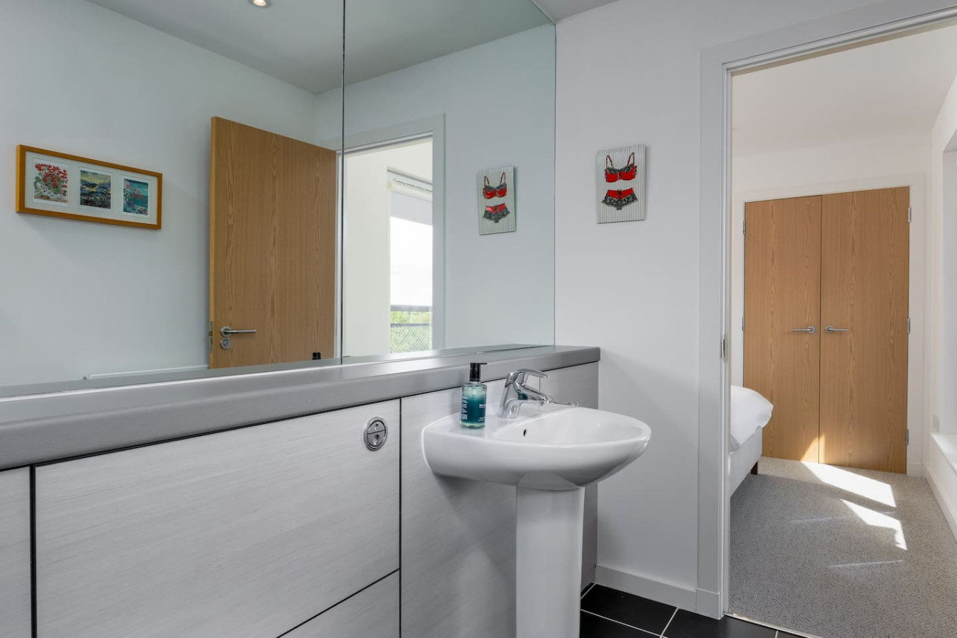 The Stirling Penthouse - Free Parking in 71 Chandlers Court, Stirling, FK81NR - Property image 24 - VivreStays