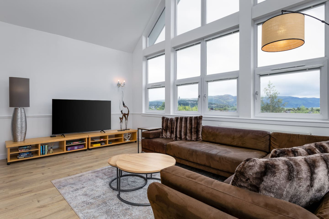 The Stirling Penthouse - Free Parking serviced apartment - UK - VivreStays