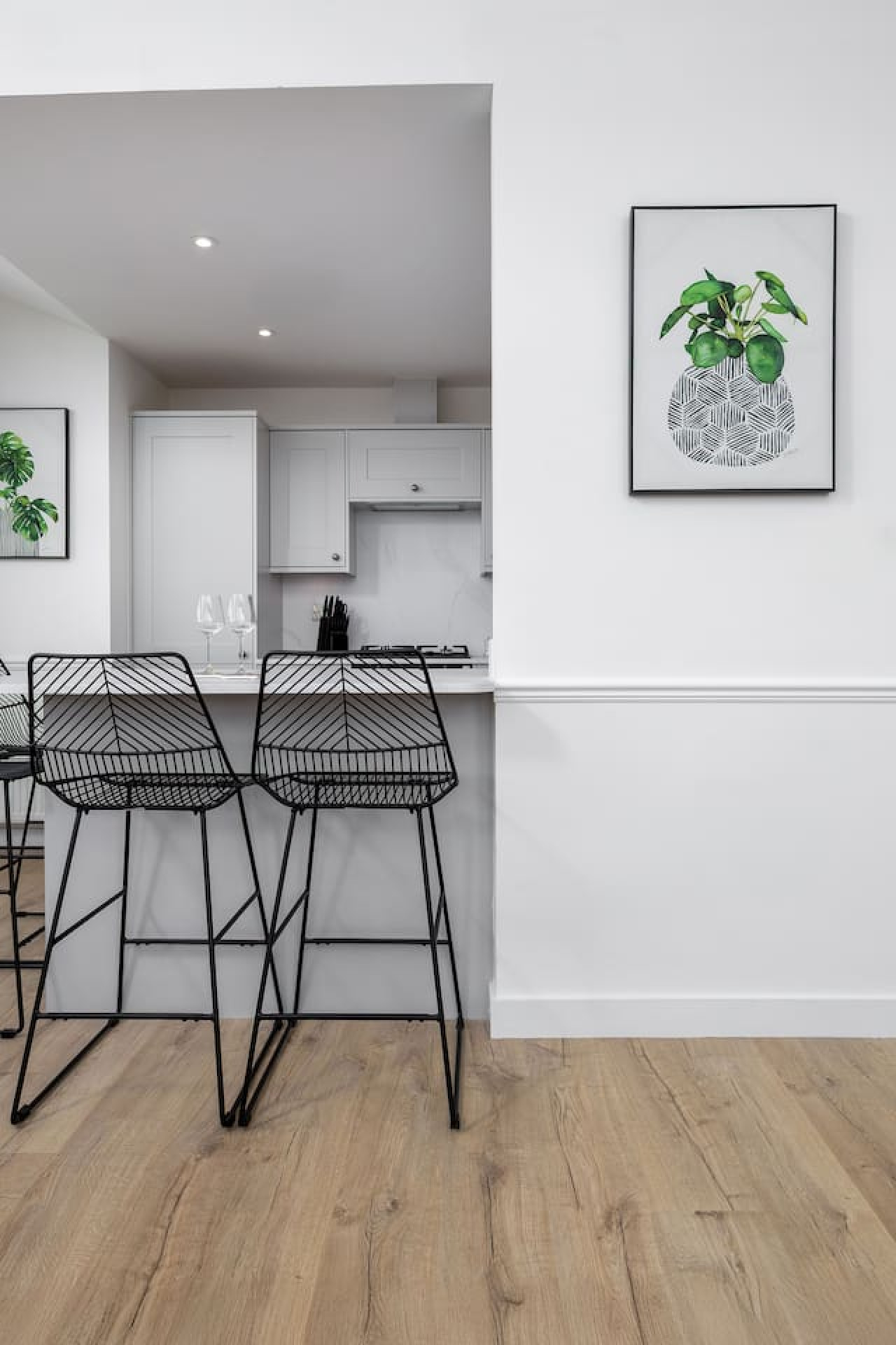 The Stirling Penthouse - Free Parking in 71 Chandlers Court, Stirling, FK81NR - Property image 13 - VivreStays