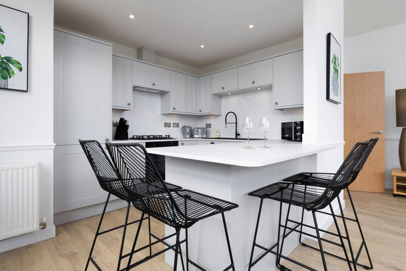 The Stirling Penthouse - Free Parking in 71 Chandlers Court, Stirling, FK81NR - Property image 3 - VivreStays