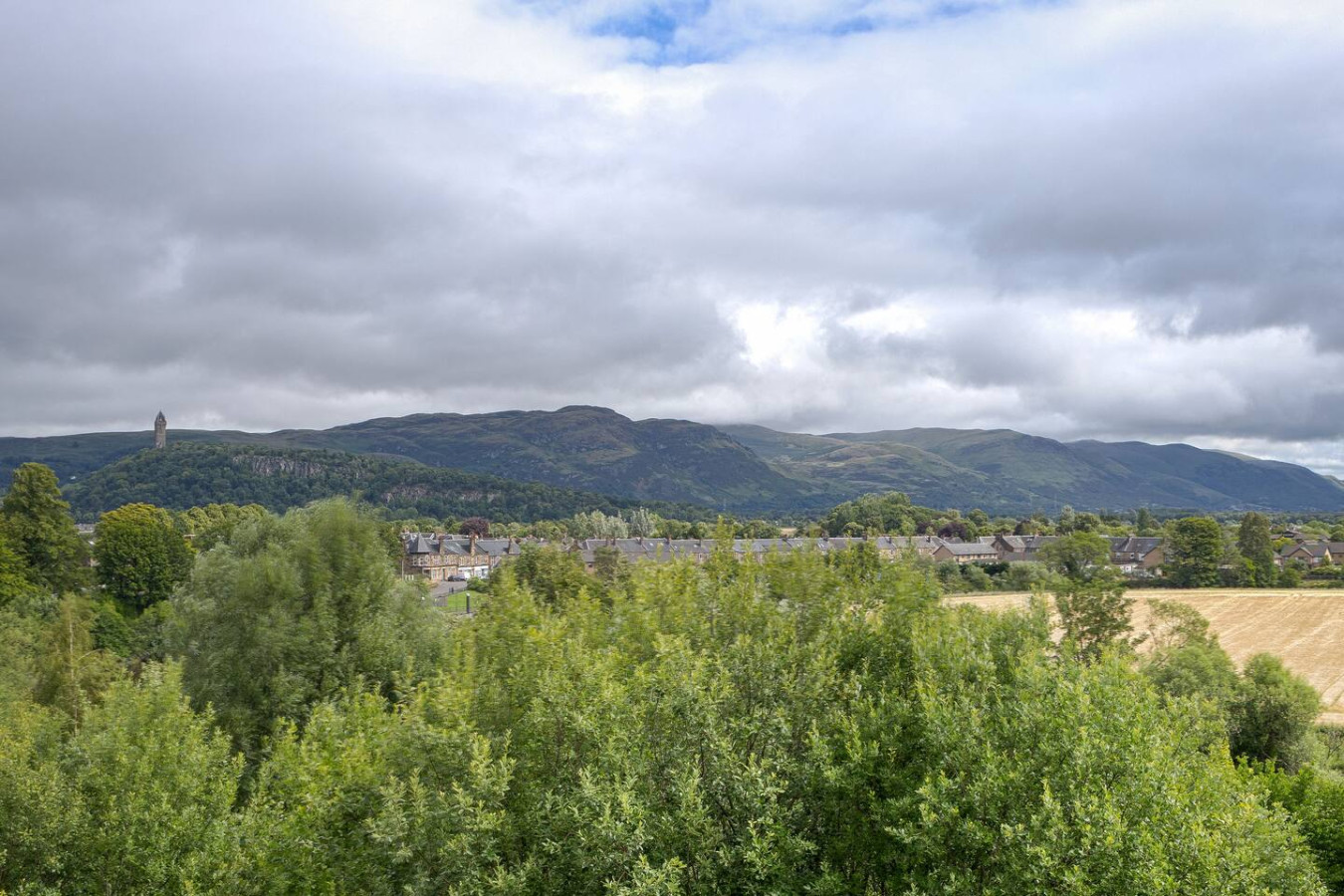 The Stirling Penthouse - Free Parking in 71 Chandlers Court, Stirling, FK81NR - Property image 37 - VivreStays