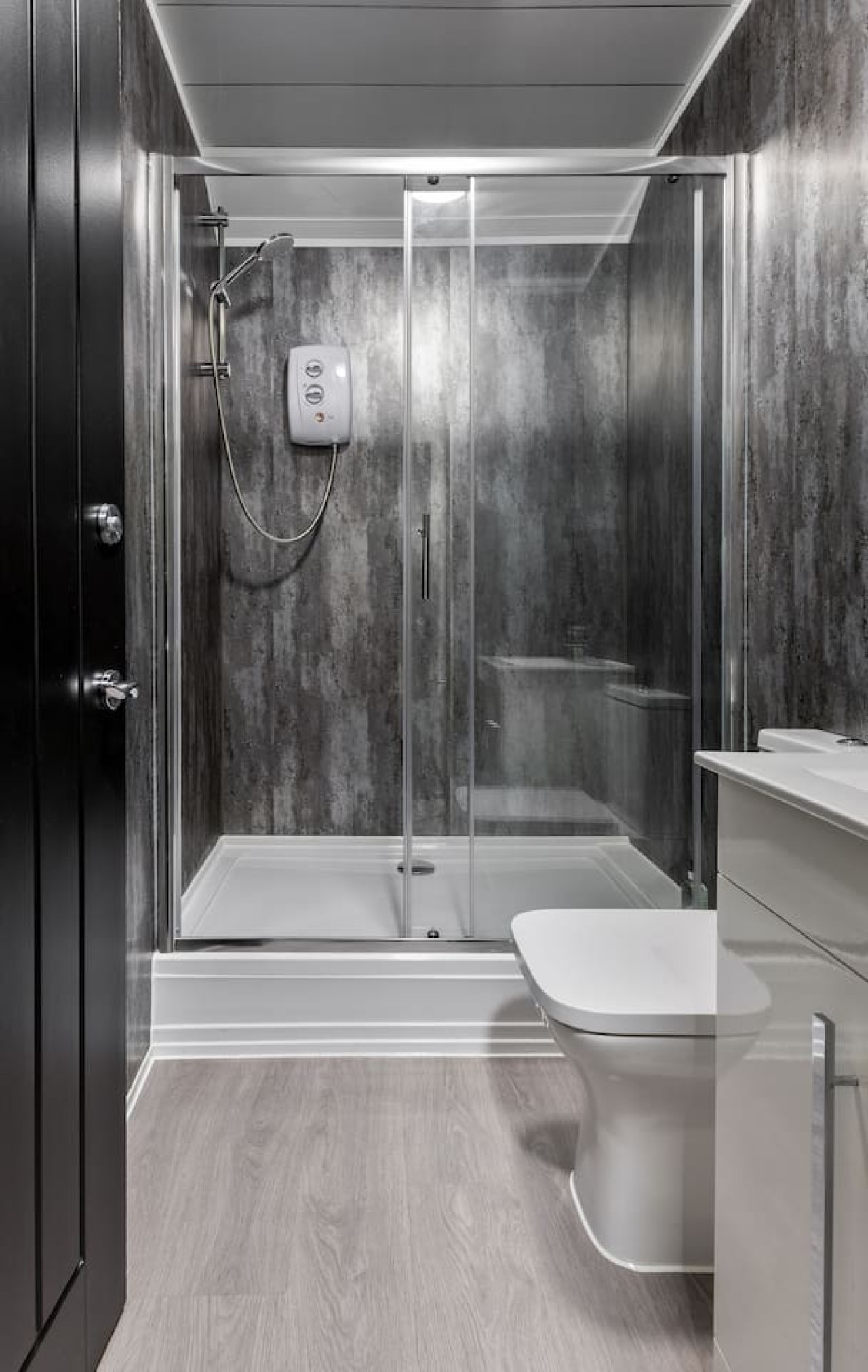 The Wallace Suite by The Wallace Monument in 9A Causewayhead Road, Stirling, FK95EG - Property image 18 - VivreStays