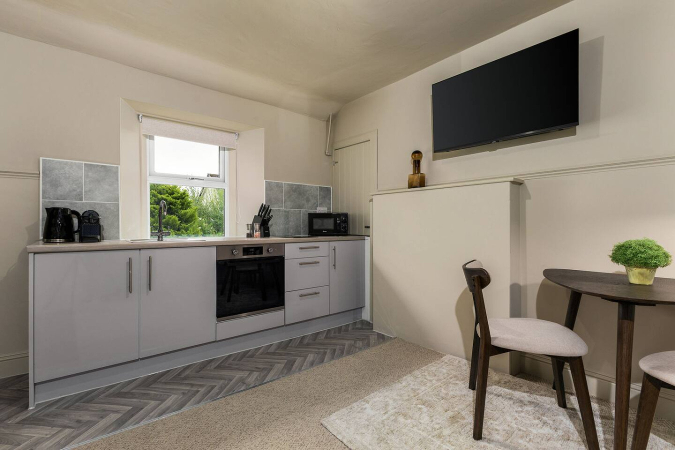 The Wallace Suite by The Wallace Monument in 9A Causewayhead Road, Stirling, FK95EG - Property image 10 - VivreStays
