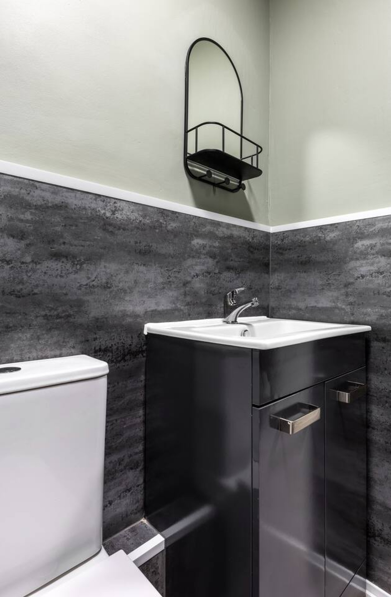 Caledonia Suite by The Wallace Monument in 9A Causewayhead Road, Stirling, FK95EG - Property image 17 - VivreStays