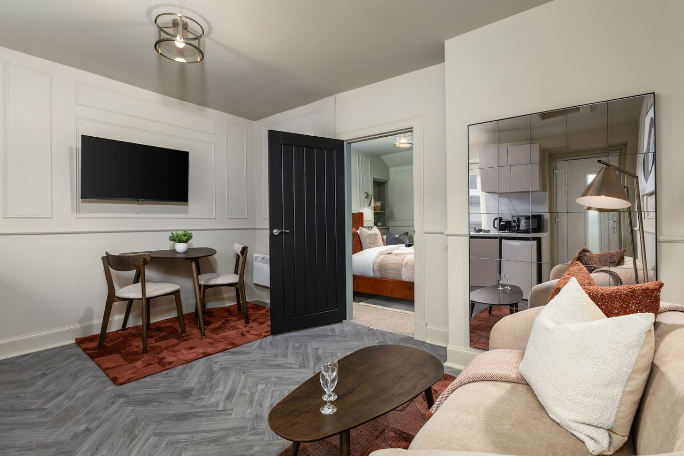 Caledonia Suite by The Wallace Monument serviced apartment - UK - VivreStays