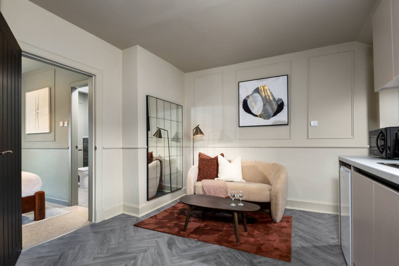 Caledonia Suite by The Wallace Monument in 9A Causewayhead Road, Stirling, FK95EG - Property image 6 - VivreStays
