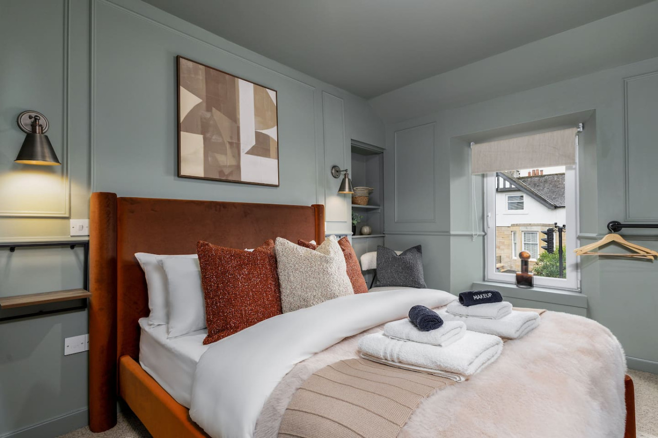 Caledonia Suite by The Wallace Monument in 9A Causewayhead Road, Stirling, FK95EG - Property image 3 - VivreStays