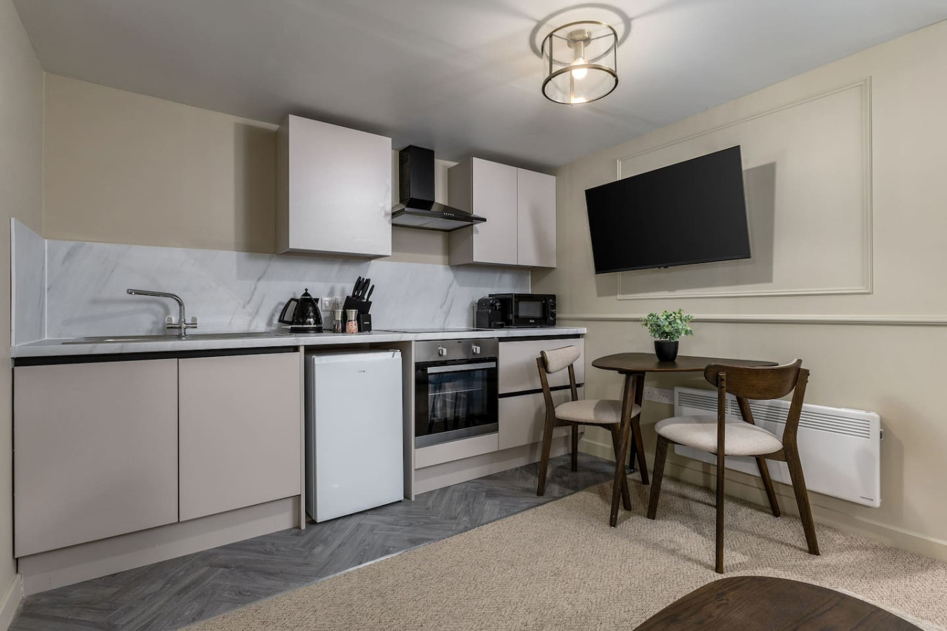 Kilted Quarter by The Wallace Monument in 9A Causewayhead Road, Stirling, FK95EG - Property image 9 - VivreStays