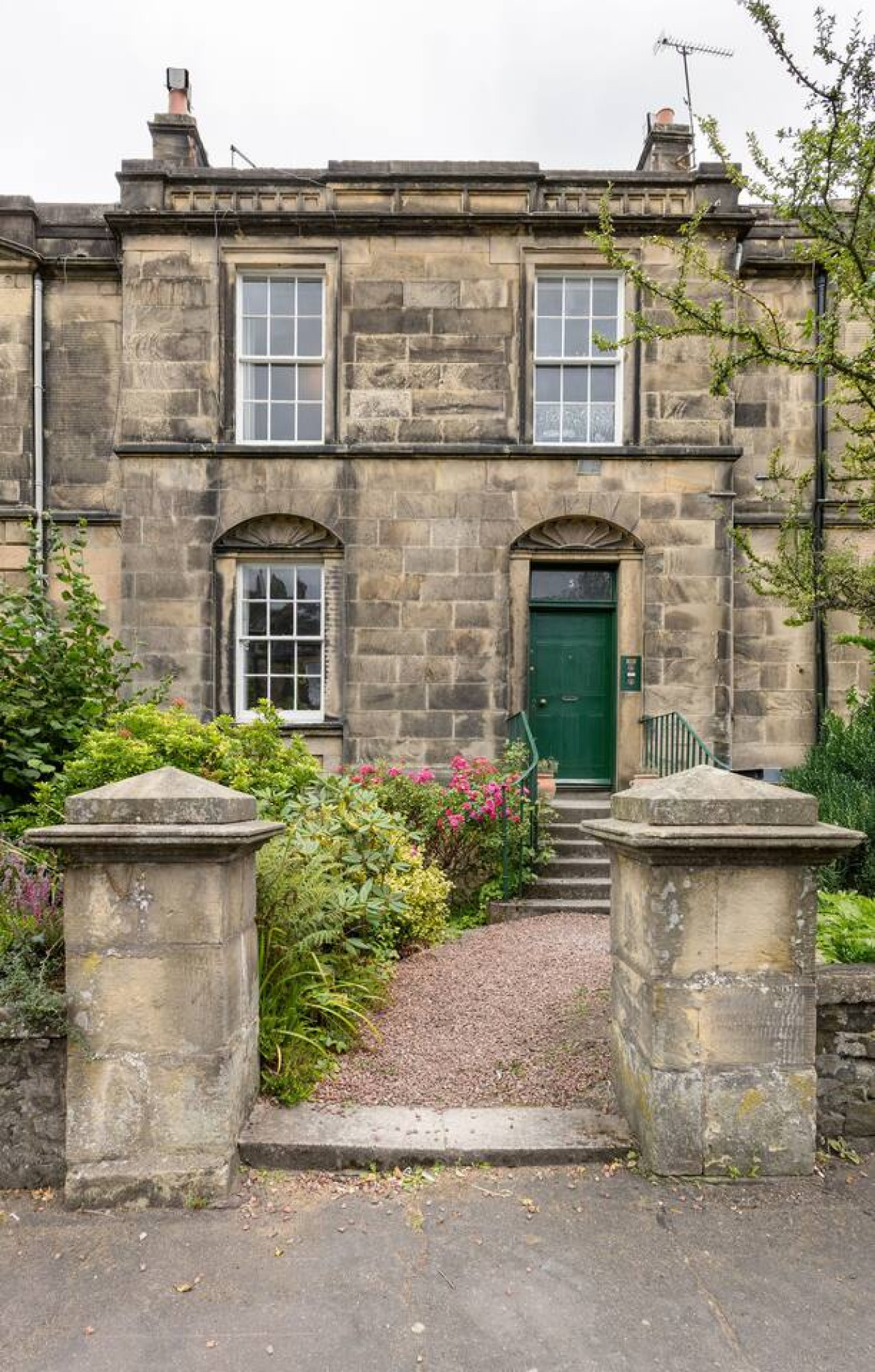 The Allan Maisonette | Charming Georgian Retreat in 5A Allan Park, Stirling, FK82QG - Property image 50 - VivreStays
