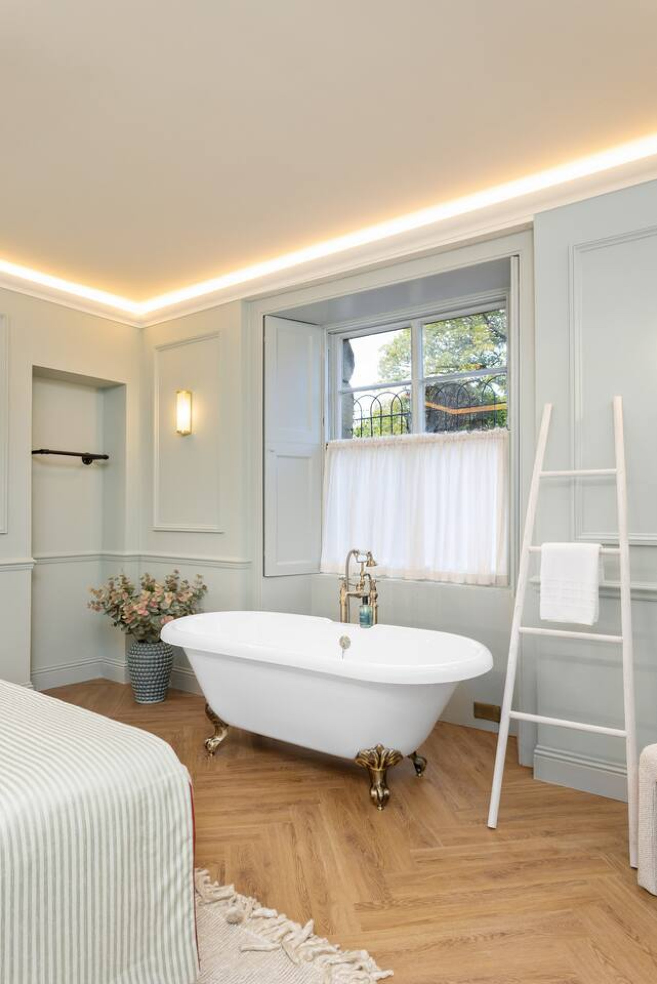 The Kings Park Luxury Residence in 2A Drummond Place, FK82JD - Property image 18 - VivreStays