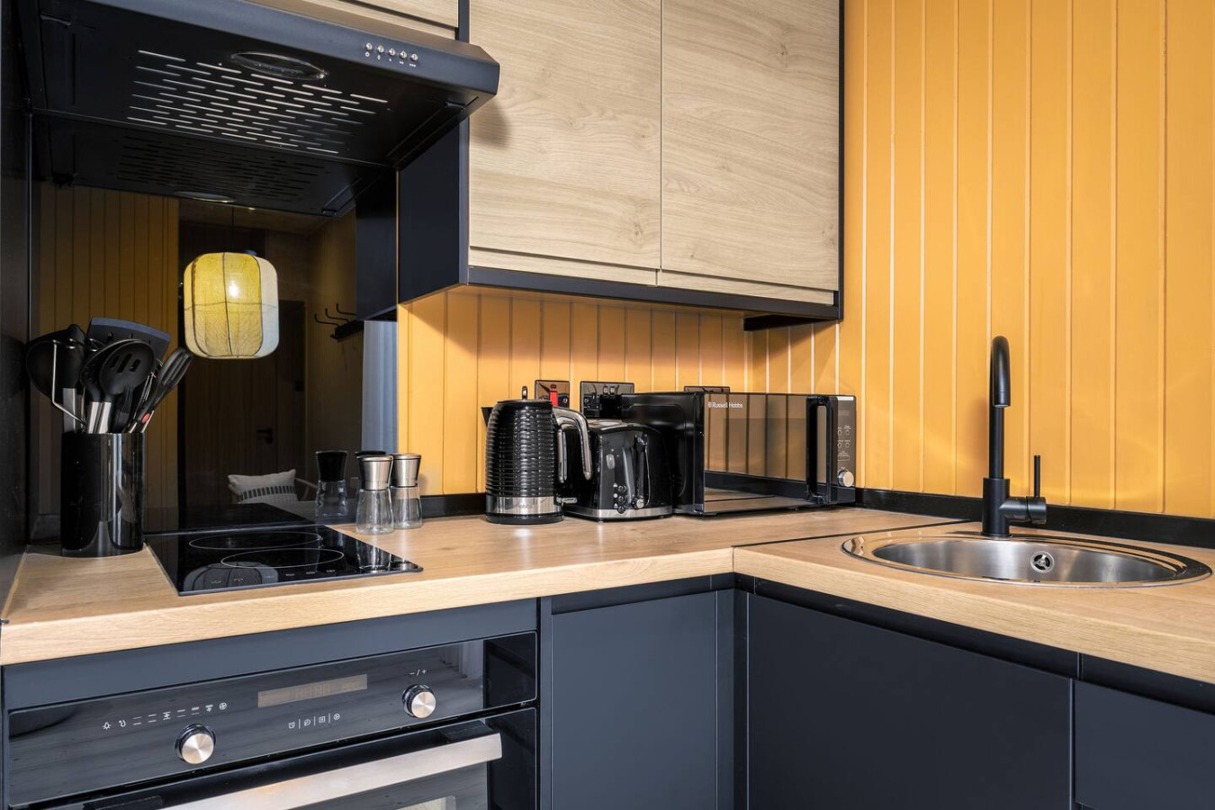 Stirling Tranquility: Scottish-Scandi Hideaway in 81B Port Street, FK82ER - Property image 21 - VivreStays
