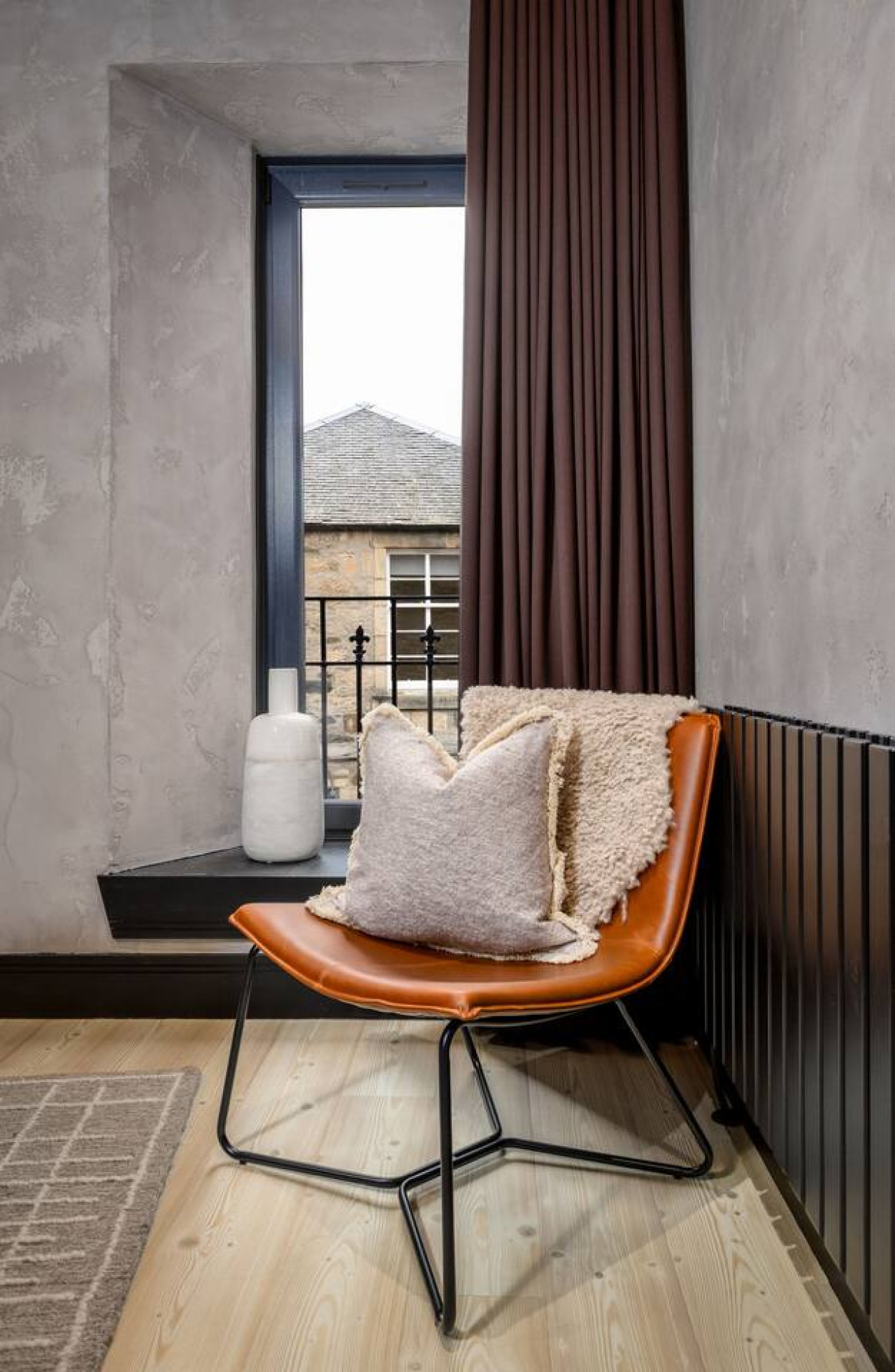 Stirling Tranquility: Scottish-Scandi Hideaway in 81B Port Street, FK82ER - Property image 14 - VivreStays