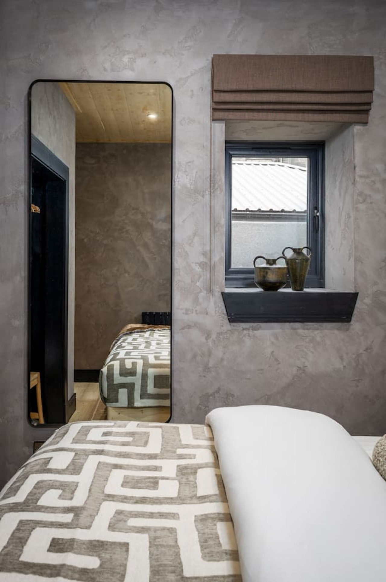 Highland Retreat: Modern Scottish-Scandi Hideaway in 81A Port Street, FK82ER - Property image 21 - VivreStays