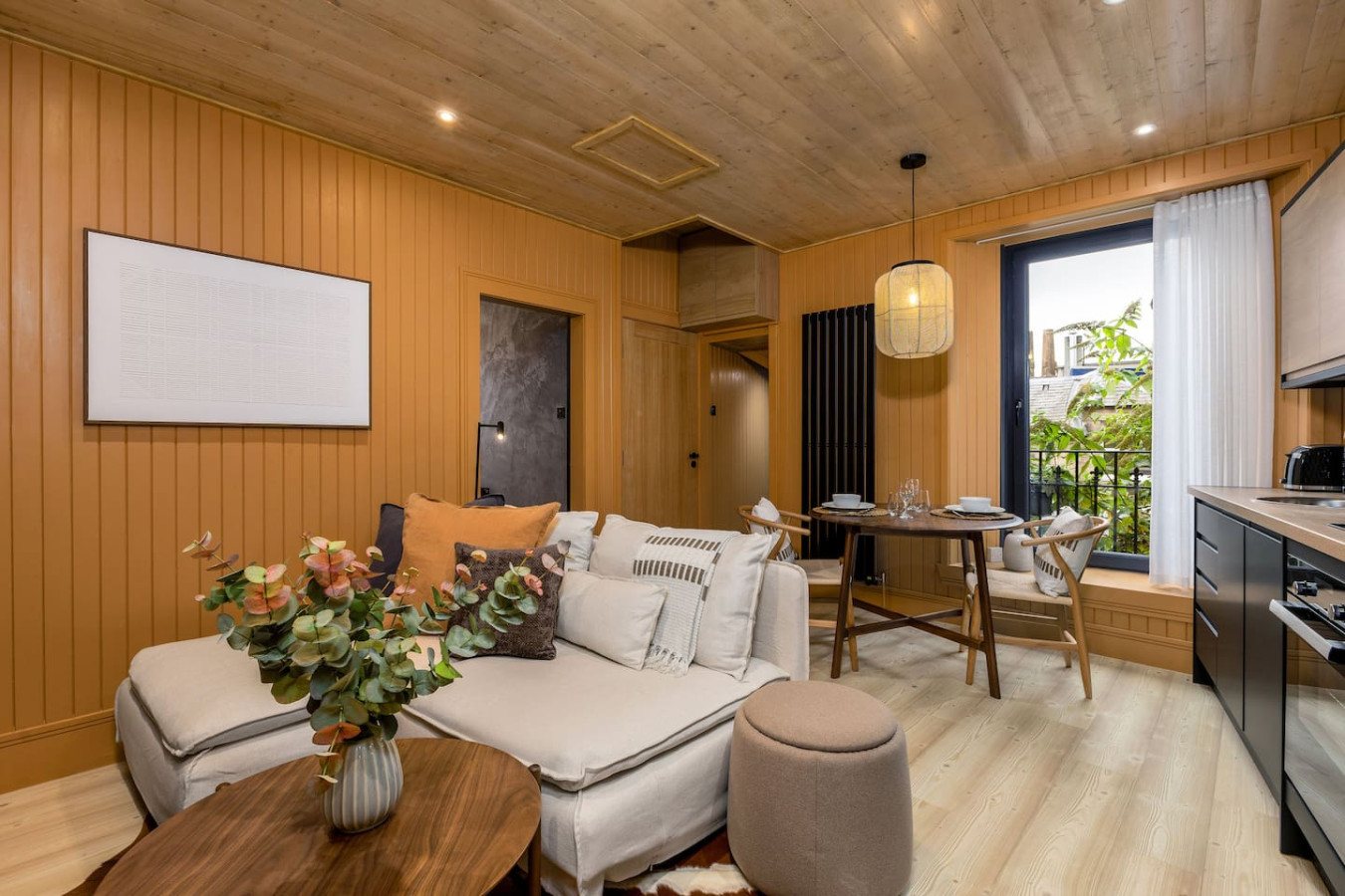 Highland Retreat: Modern Scottish-Scandi Hideaway in 81A Port Street, FK82ER - Property image 16 - VivreStays