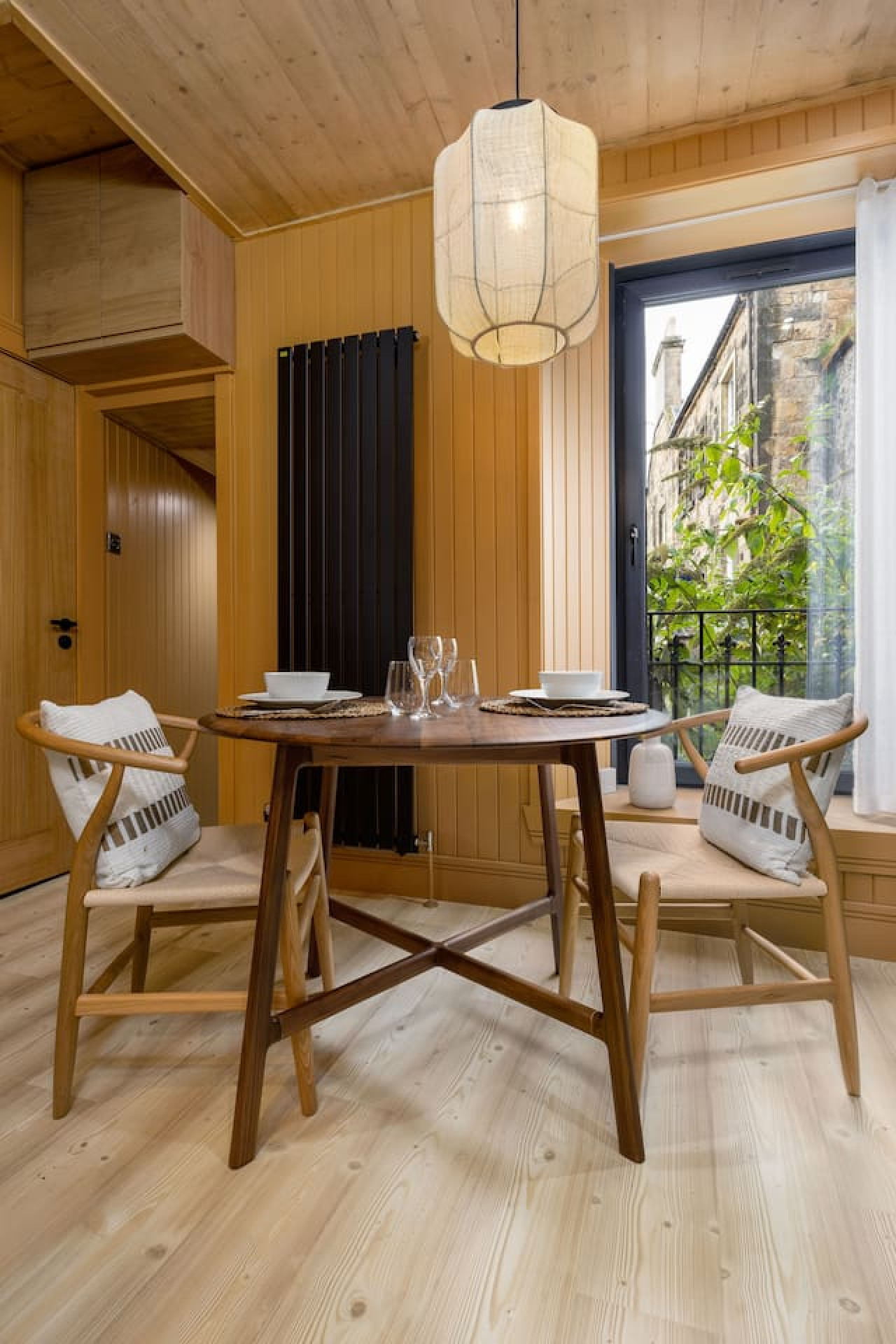 Highland Retreat: Modern Scottish-Scandi Hideaway in 81A Port Street, FK82ER - Property image 11 - VivreStays