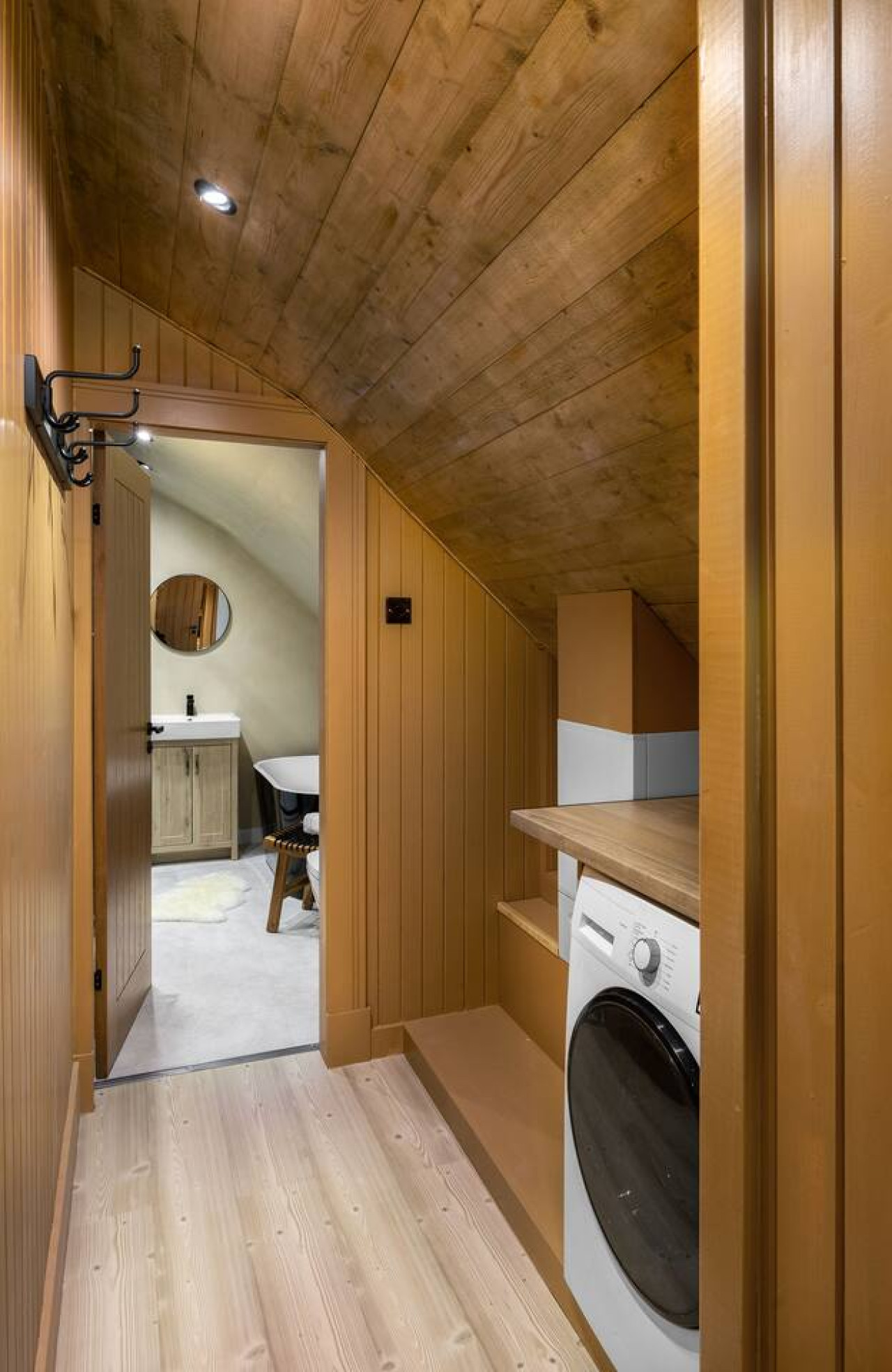 Highland Retreat: Modern Scottish-Scandi Hideaway in 81A Port Street, FK82ER - Property image 23 - VivreStays