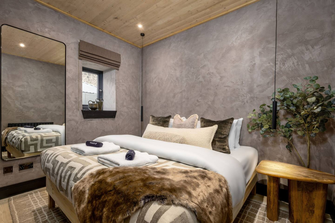 Highland Retreat: Modern Scottish-Scandi Hideaway in 81A Port Street, FK82ER - Property image 3 - VivreStays