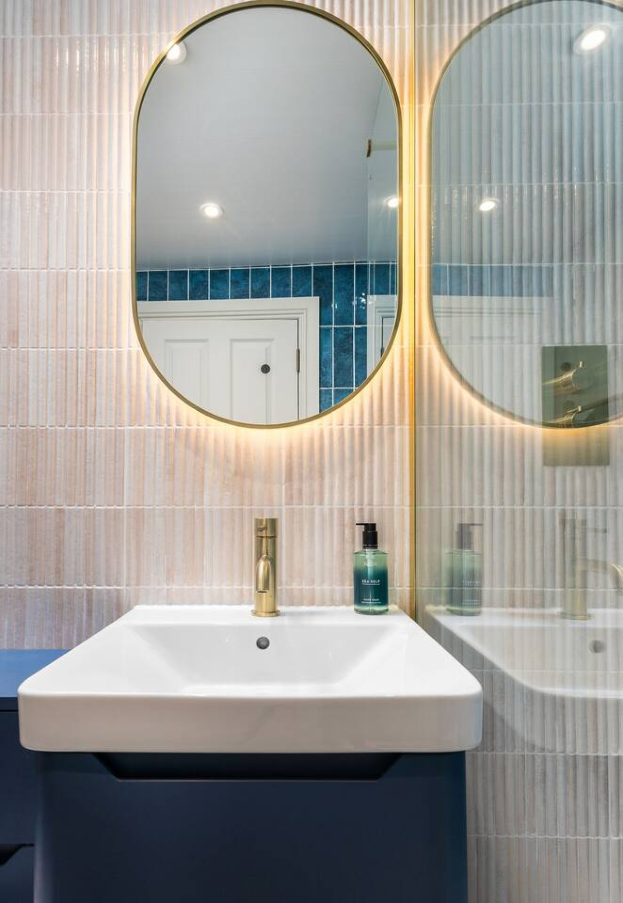 Modern 1-Bed Retreat by Stirling Train Station in 10C ViewField Street Flat 3, FK81UA - Property image 6 - VivreStays