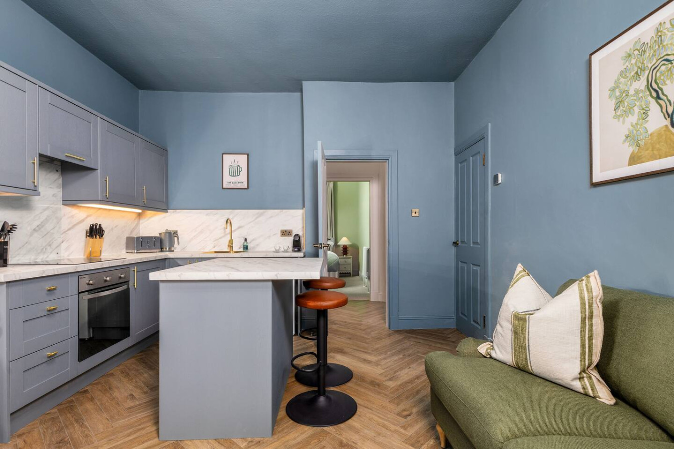 Modern 1-Bed Retreat by Stirling Train Station in 10C ViewField Street Flat 3, FK81UA - Property image 13 - VivreStays
