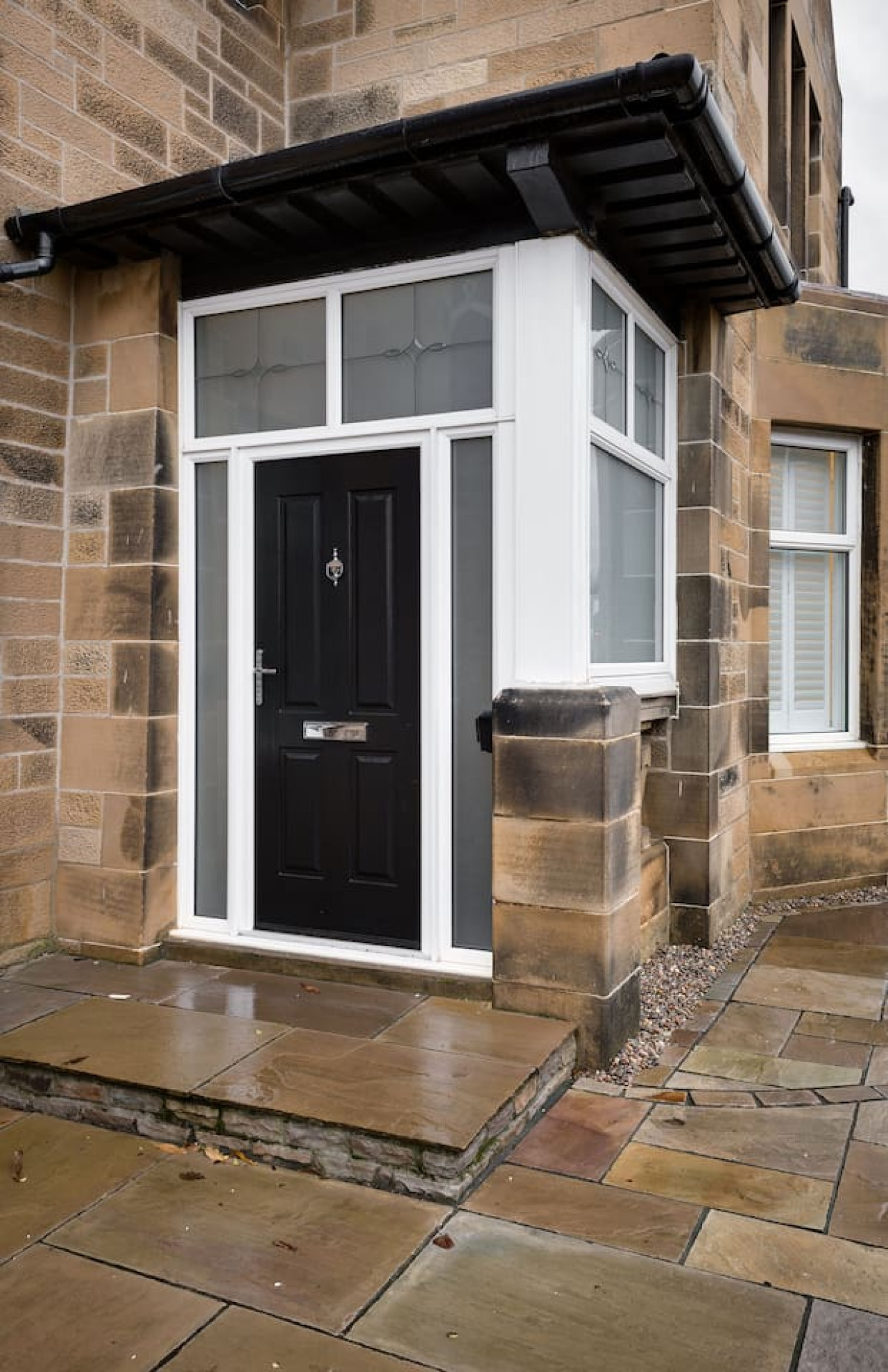Stirling Edwardian House: Fireplace/Garden/Parking in 10 Drip Road FK81RA - Property image 78 - VivreStays
