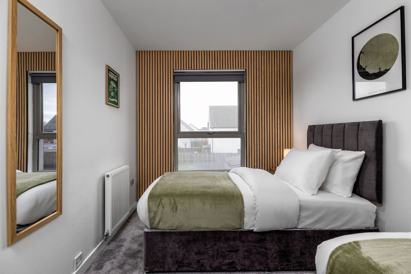 Modern 2-Bed Stirling House | Driveway Parking in 96 Raploch Road, FK81RS - Property image 36 - VivreStays