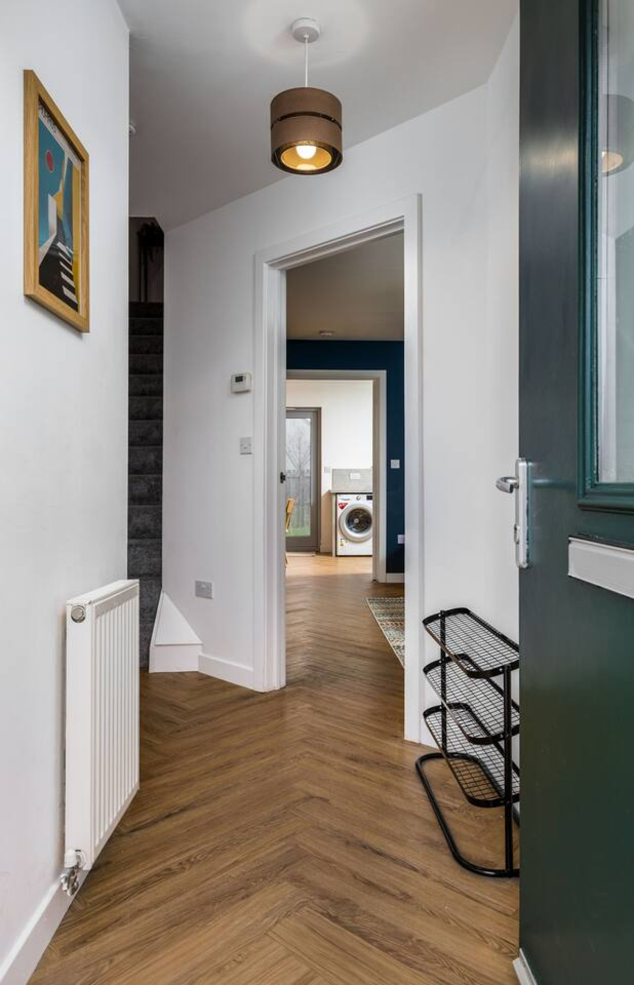 Modern 2-Bed Stirling House | Driveway Parking in 96 Raploch Road, FK81RS - Property image 28 - VivreStays