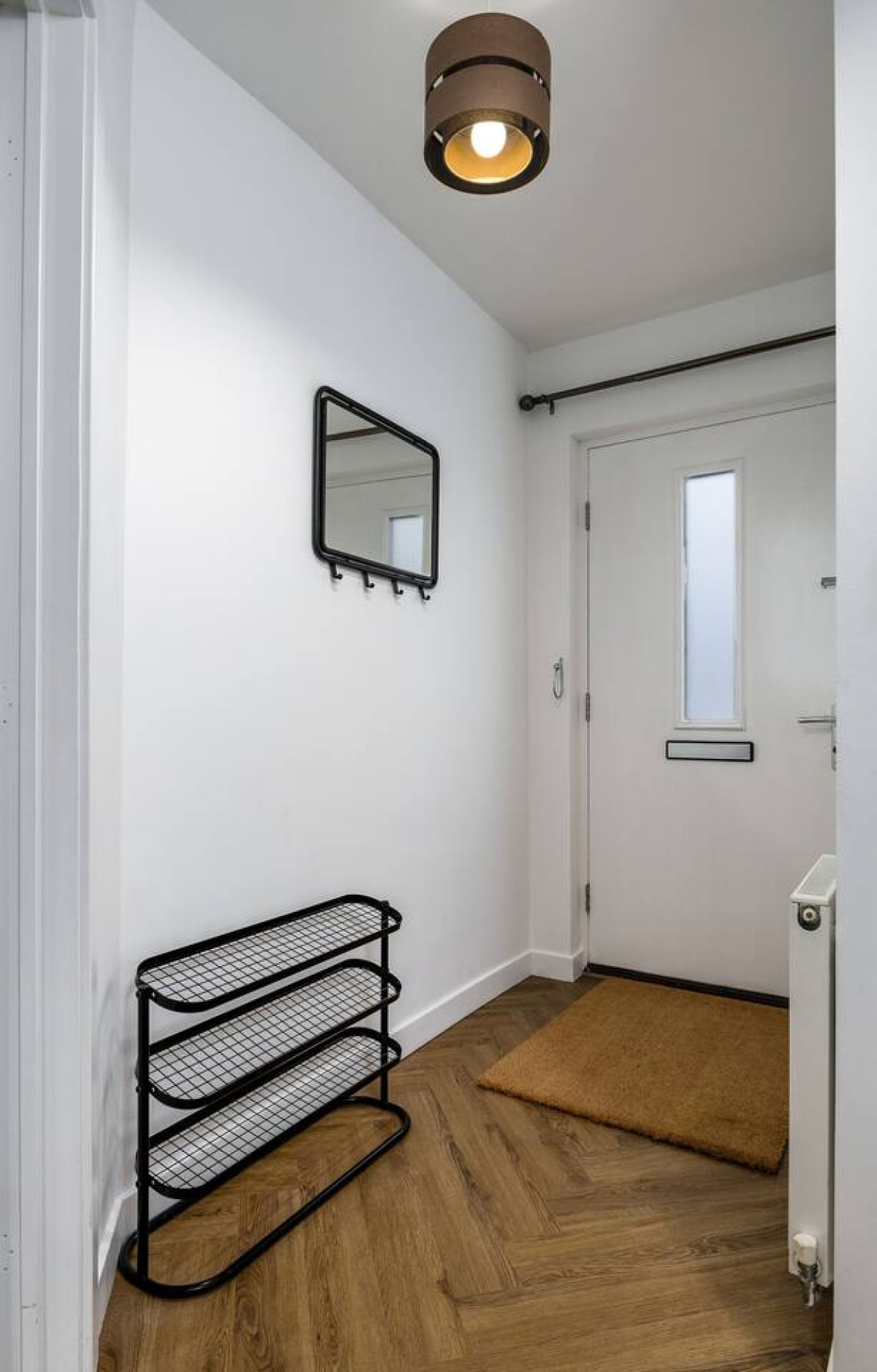 Modern 2-Bed Stirling House | Driveway Parking in 96 Raploch Road, FK81RS - Property image 29 - VivreStays