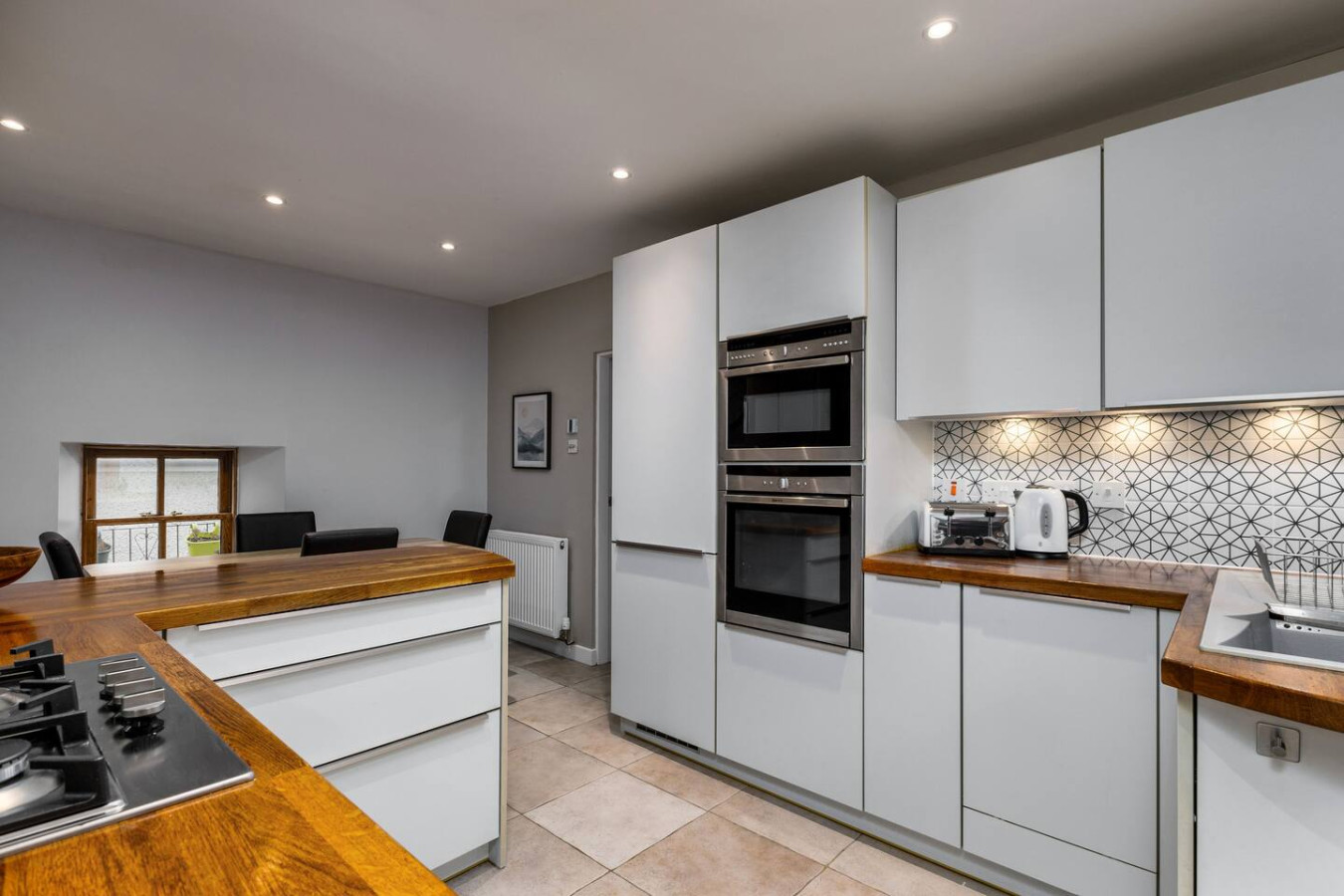 Pear Tree Cottage - Wood Burner | Free Parking in Pear Tree Cottage, Ramoyle, Dunblane, FK15 0BB - Property image 19 - VivreStays