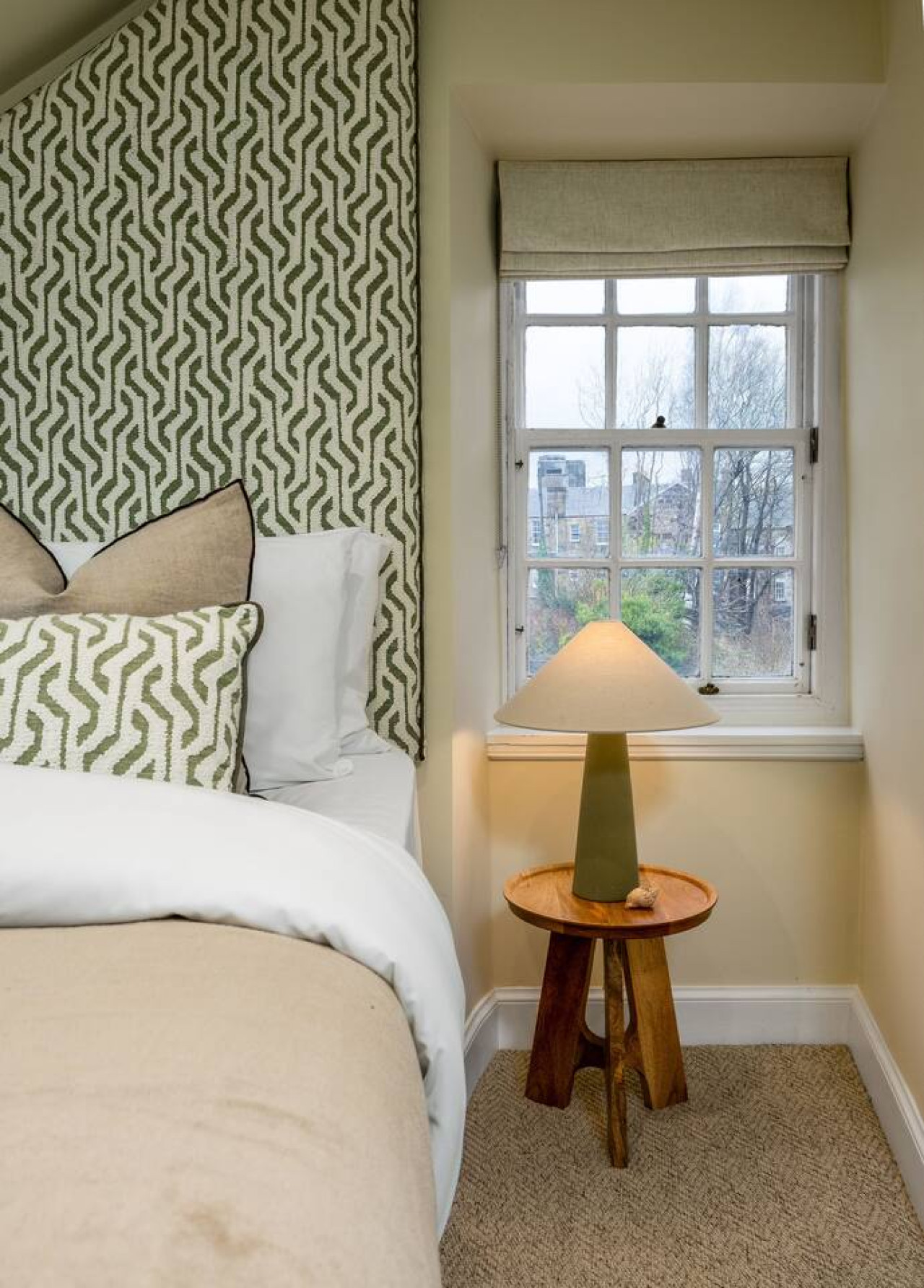 3-Bed Georgian Townhouse Next to Wellbeing Clinic in 1A Allan Park, Stirling FK8 2QG - Property image 37 - VivreStays