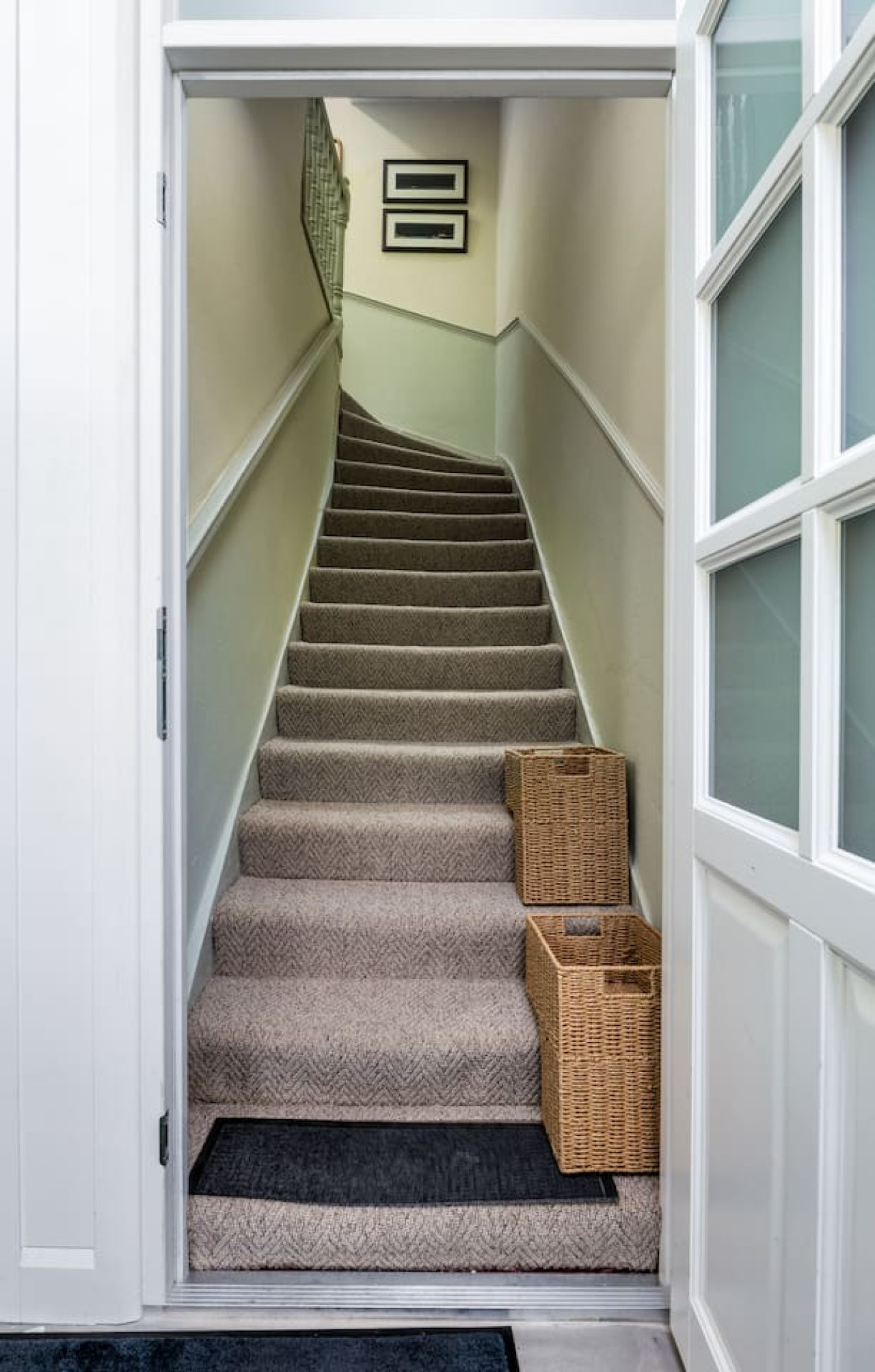3-Bed Georgian Townhouse Next to Wellbeing Clinic in 1A Allan Park, Stirling FK8 2QG - Property image 47 - VivreStays