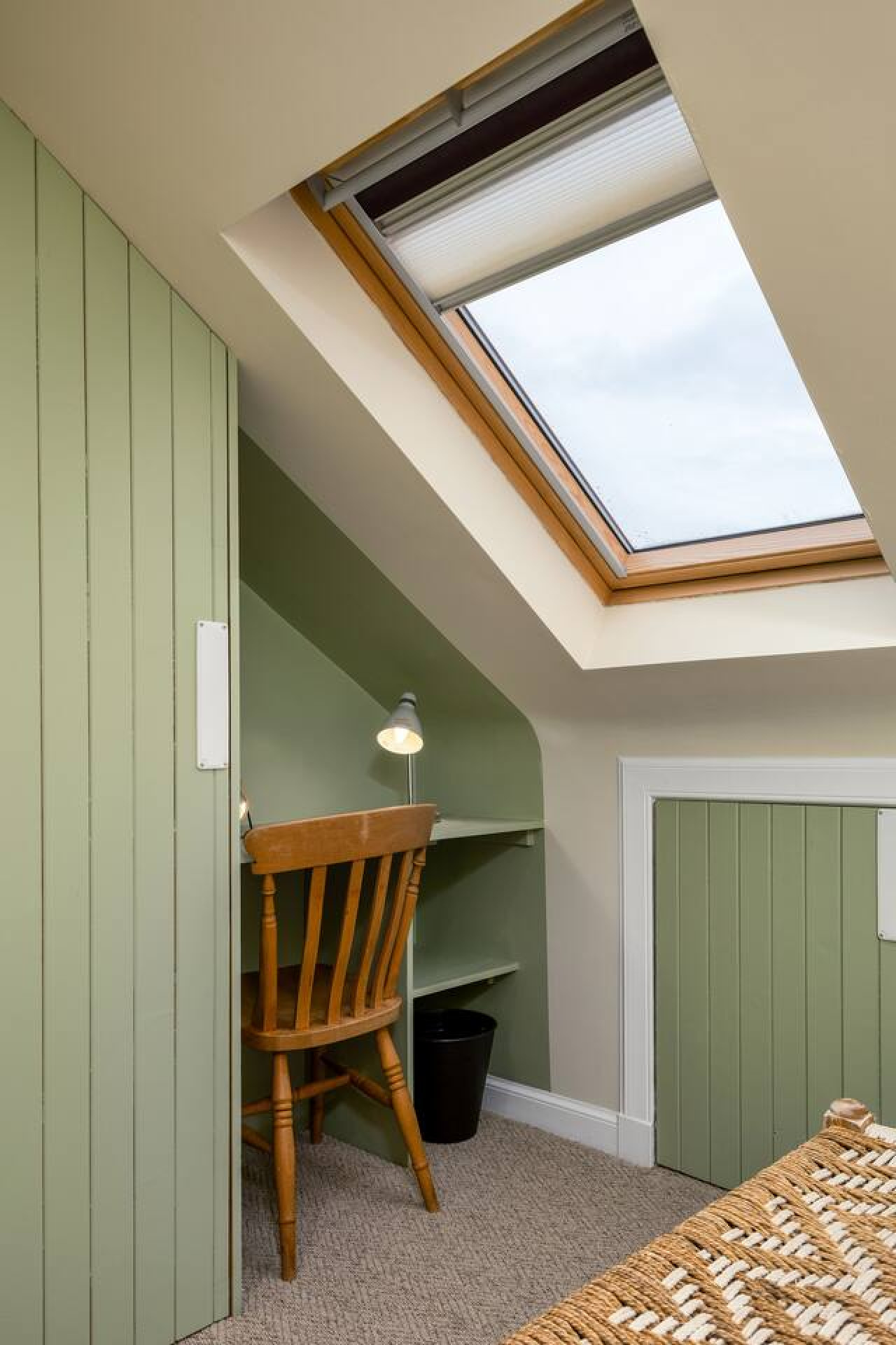 3-Bed Georgian Townhouse Next to Wellbeing Clinic in 1A Allan Park, Stirling FK8 2QG - Property image 13 - VivreStays