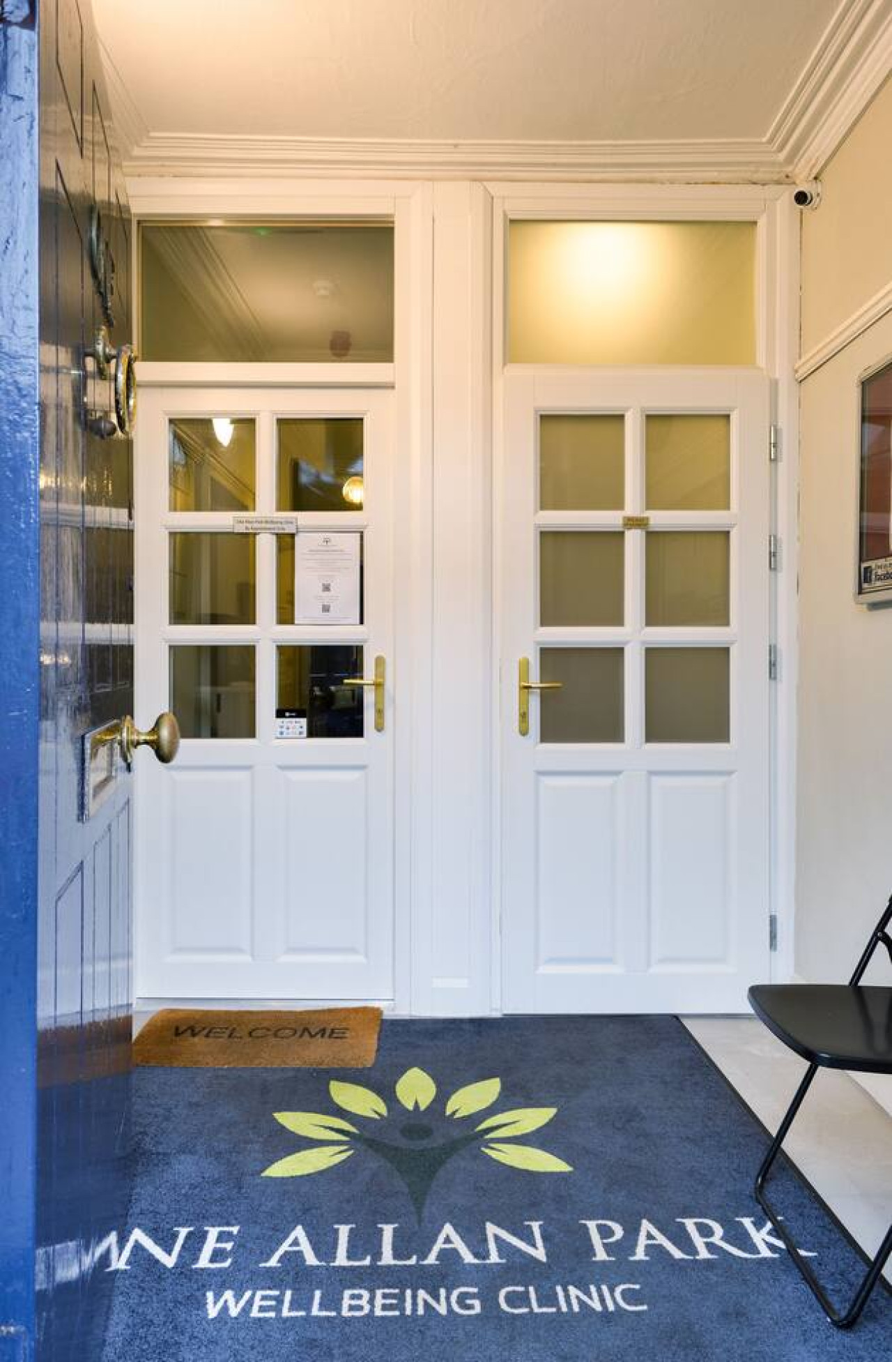 3-Bed Georgian Townhouse Next to Wellbeing Clinic in 1A Allan Park, Stirling FK8 2QG - Property image 46 - VivreStays