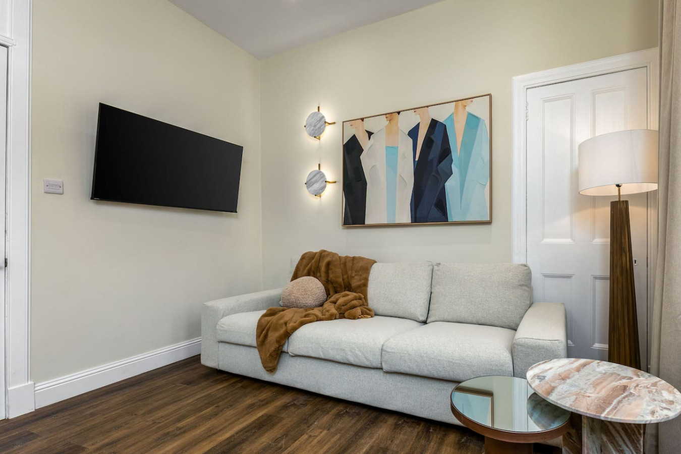 Modern 2-Bed: Castle View | Gateway to Trossachs in 10 King St, Doune FK16 6DN - Property image 26 - VivreStays