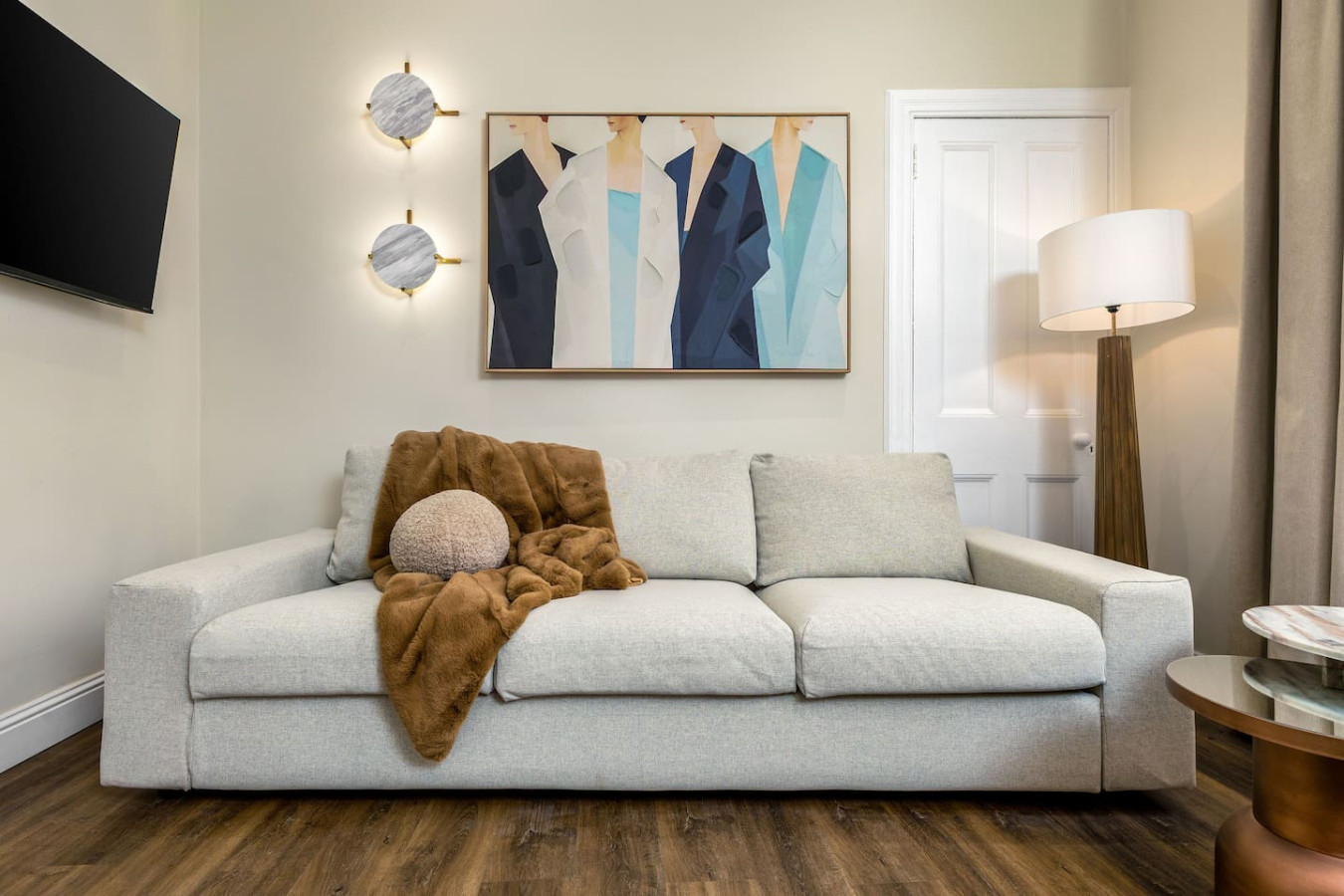Modern 2-Bed: Castle View | Gateway to Trossachs in 10 King St, Doune FK16 6DN - Property image 25 - VivreStays