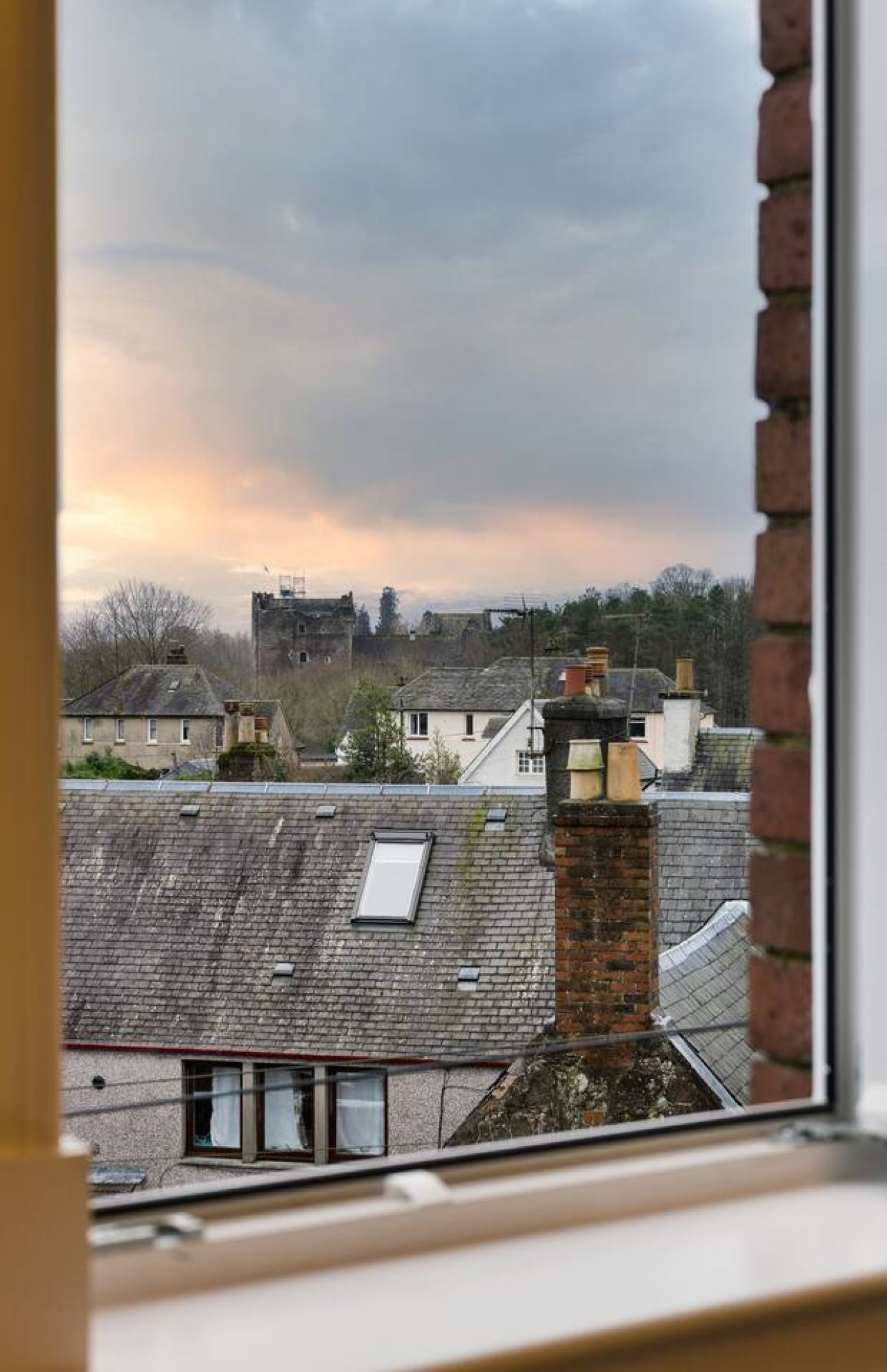 Modern 2-Bed: Castle View | Gateway to Trossachs in 10 King St, Doune FK16 6DN - Property image 23 - VivreStays