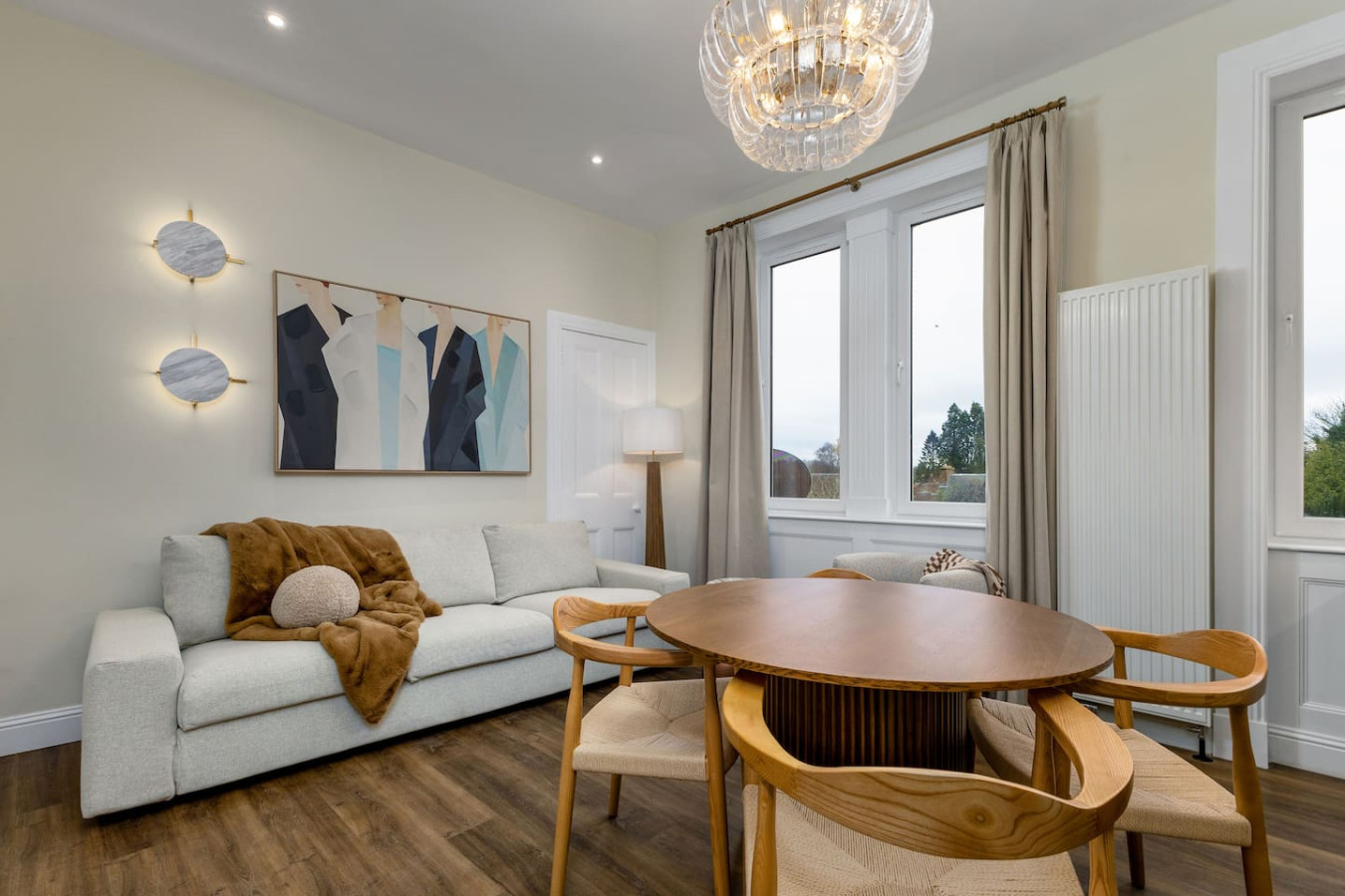 Modern 2-Bed: Castle View | Gateway to Trossachs in 10 King St, Doune FK16 6DN - Property image 2 - VivreStays