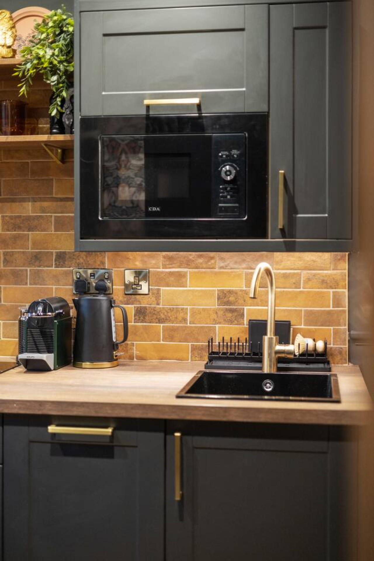 Boutique Studio Near Stirling | Free Parking in 21A Main St, Cambusbarron, Stirling, FK7 9NW - Property image 9 - VivreStays