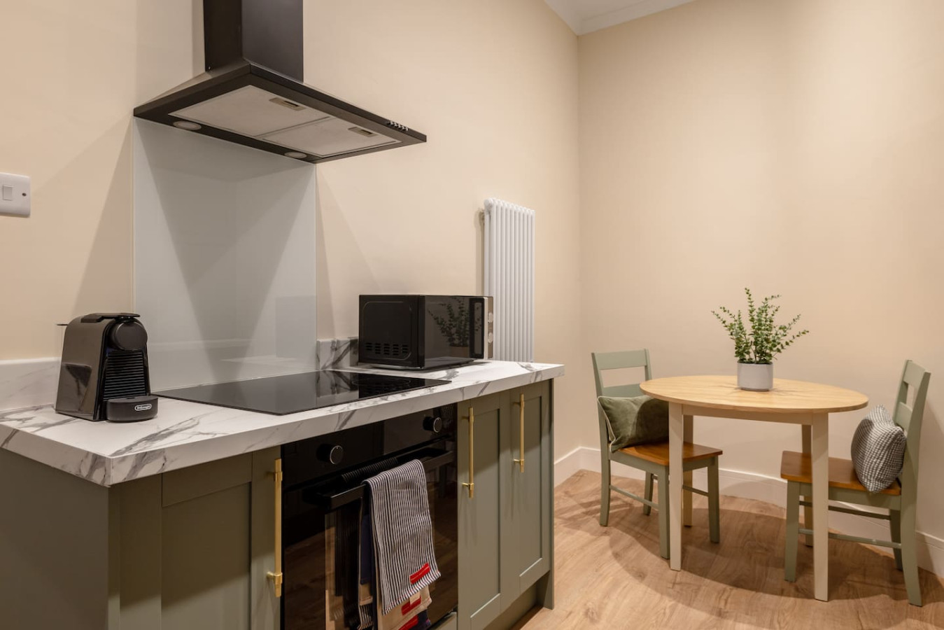 Cosy Callander 1 Bed | Wood Burner & Free Parking in 3A Cross Street, Callander, FK17 8EA - Property image 4 - VivreStays