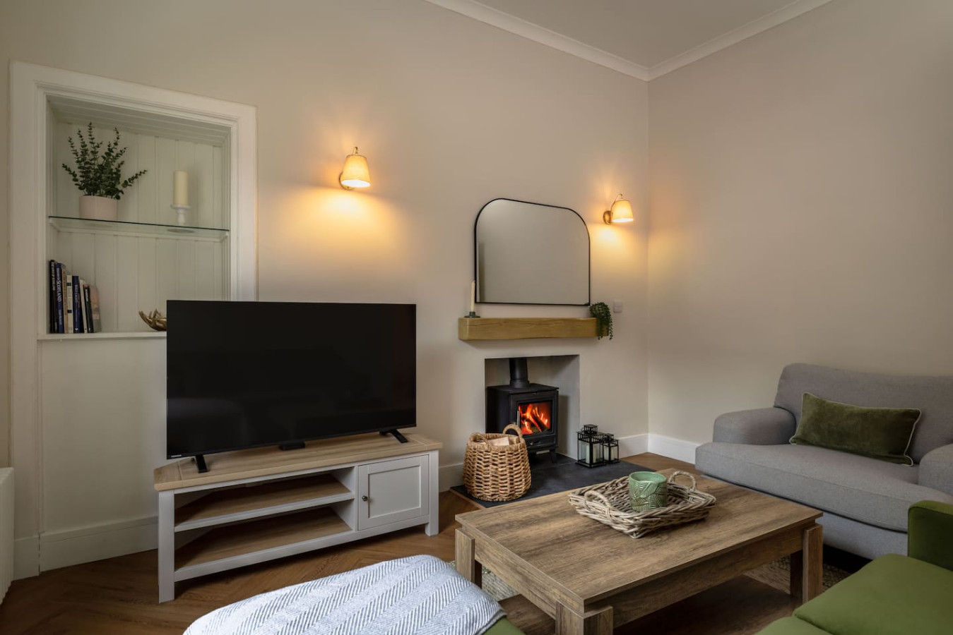 Cosy Callander 1 Bed | Wood Burner & Free Parking in 3A Cross Street, Callander, FK17 8EA - Property image 5 - VivreStays