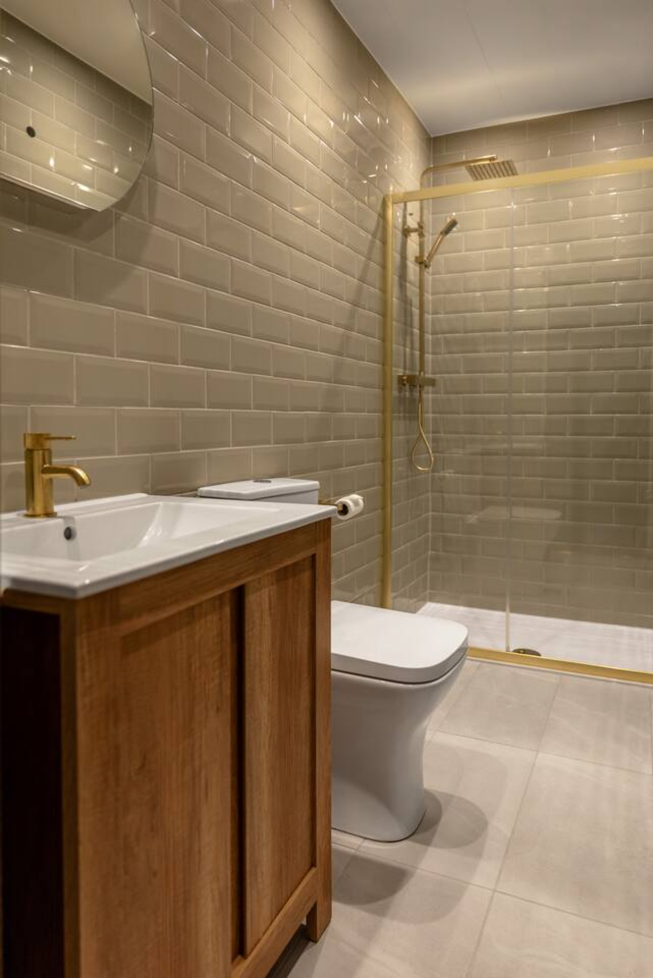 Cosy Callander 1 Bed | Wood Burner & Free Parking in 3A Cross Street, Callander, FK17 8EA - Property image 2 - VivreStays
