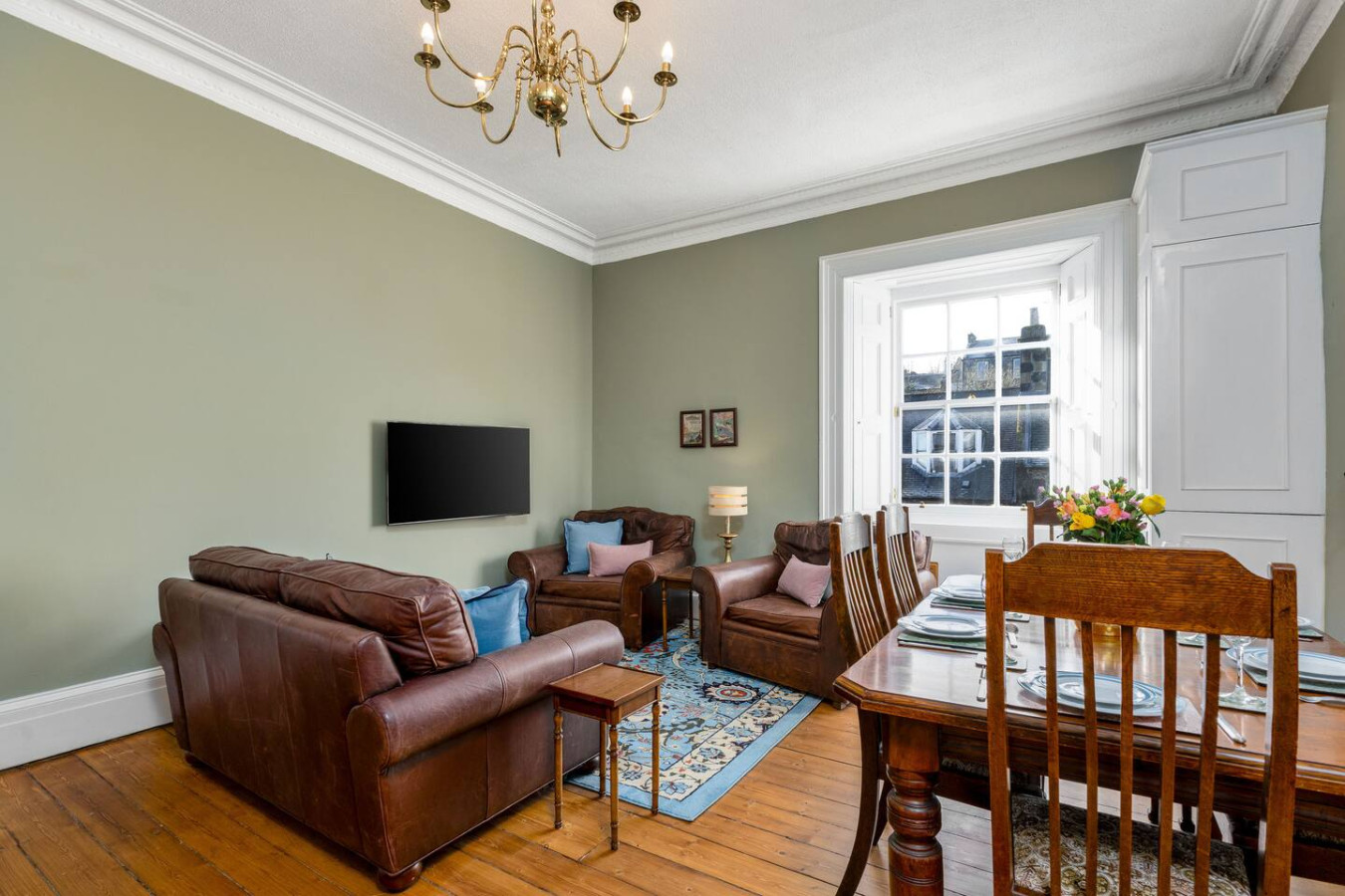 Elegant 3-Bed Flat | Near Free Parking & Hill View serviced apartment - UK - VivreStays