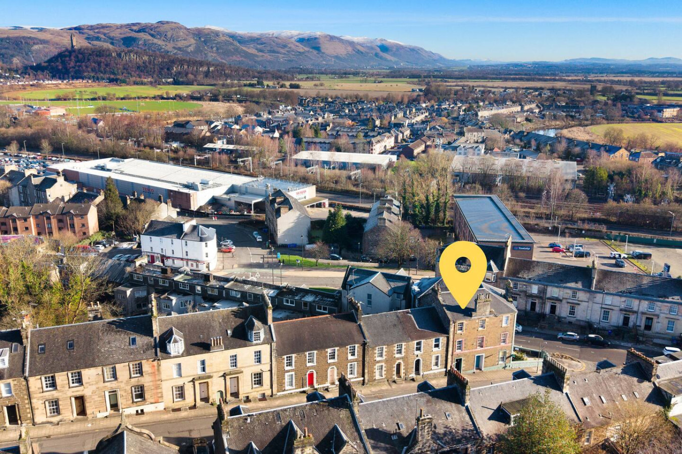Elegant 3-Bed Flat | Near Free Parking & Hill View in 4C Queen Street. FK8 1HN - Property image 43 - VivreStays