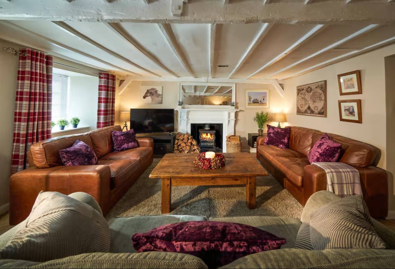 Thornhill House&Lodge-Historic Inn- 11bed +10bath serviced apartment - Thornhill - VivreStays