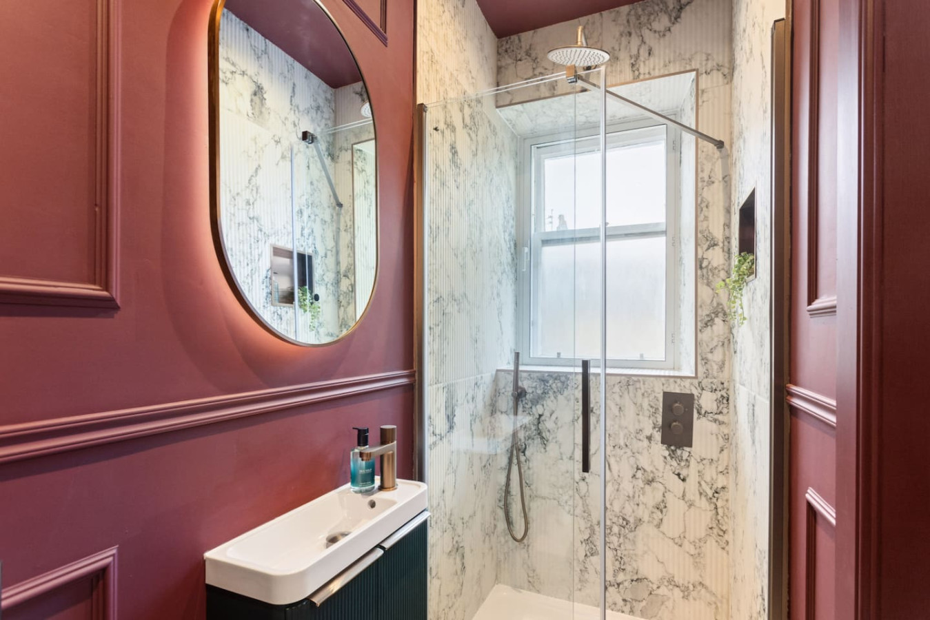 Stylish Scottish 3-Bed | Heart of Stirling in 16C King Street, Stirling, FK81AY - Property image 19 - VivreStays