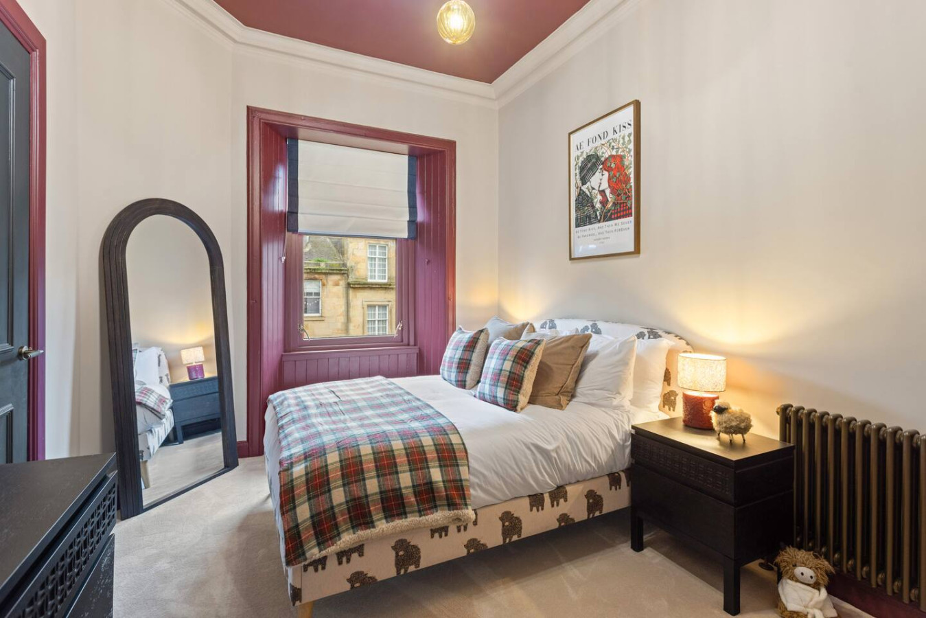 Stylish Scottish 3-Bed | Heart of Stirling in 16C King Street, Stirling, FK81AY - Property image 2 - VivreStays
