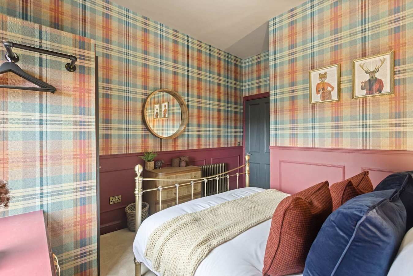 Stylish Scottish 3-Bed | Heart of Stirling in 16C King Street, Stirling, FK81AY - Property image 38 - VivreStays