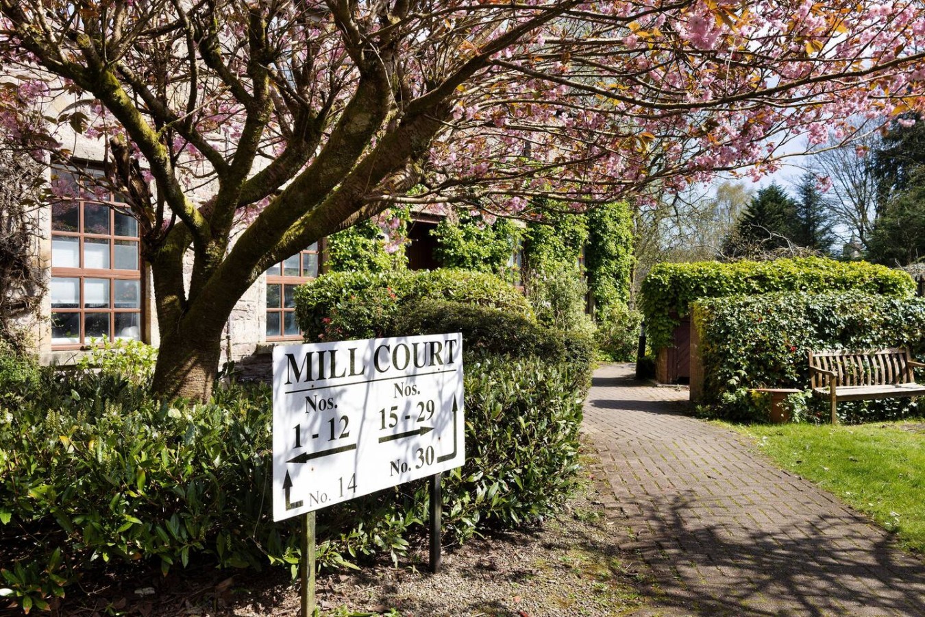 Mill Court Escape & Swimming Pool in 3 Mill Court, FK159JZ - Property image 26 - VivreStays